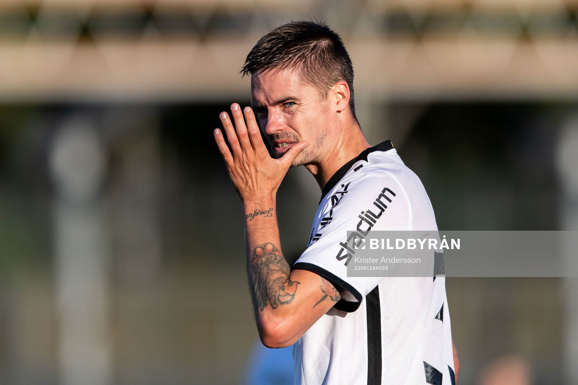 AIKs Mikael Lustig deppar
