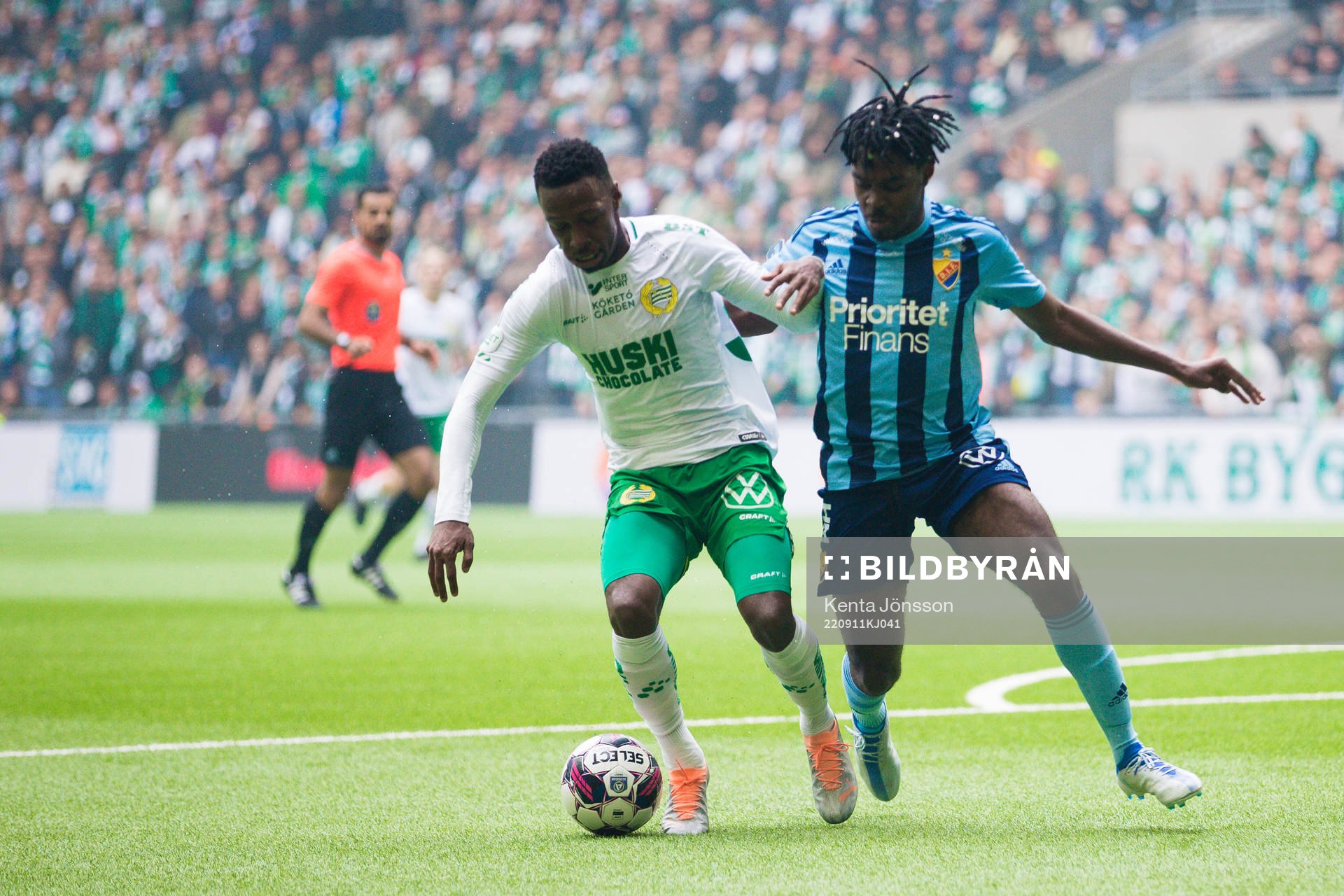 Hammarbys Abdelrahman Saidi och Djurgårdens Joel Asoro