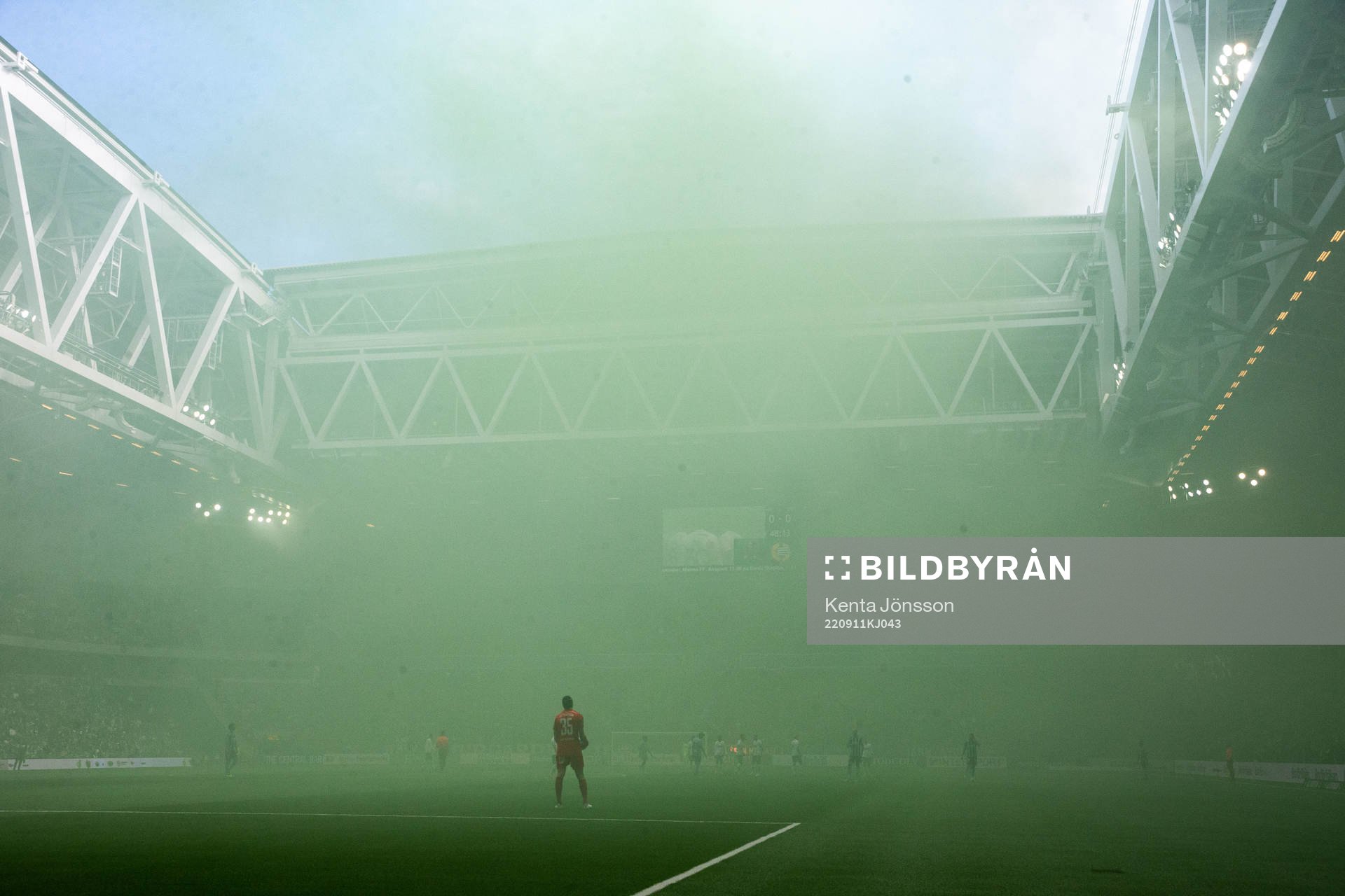 Rök på Tele2 Arena