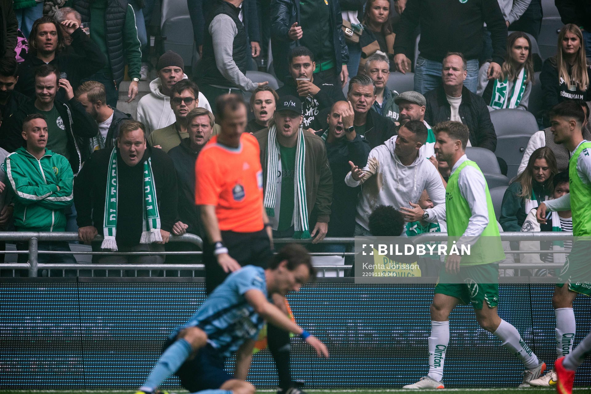 Hammarbys supportrar reagerar mot Djurgårdens Hjalmar Ekdal