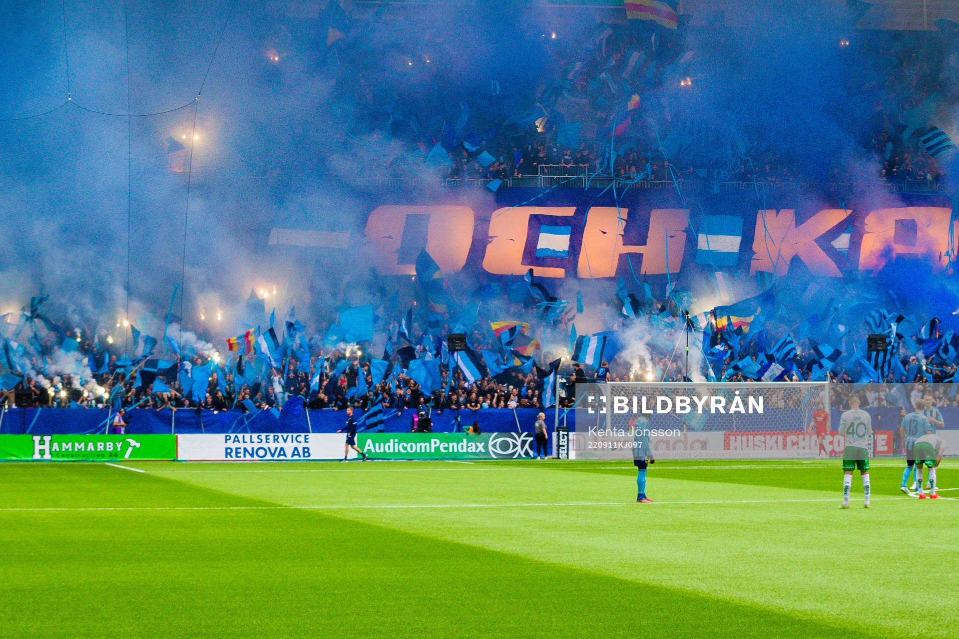 Djurgårdens supportrar med tifo