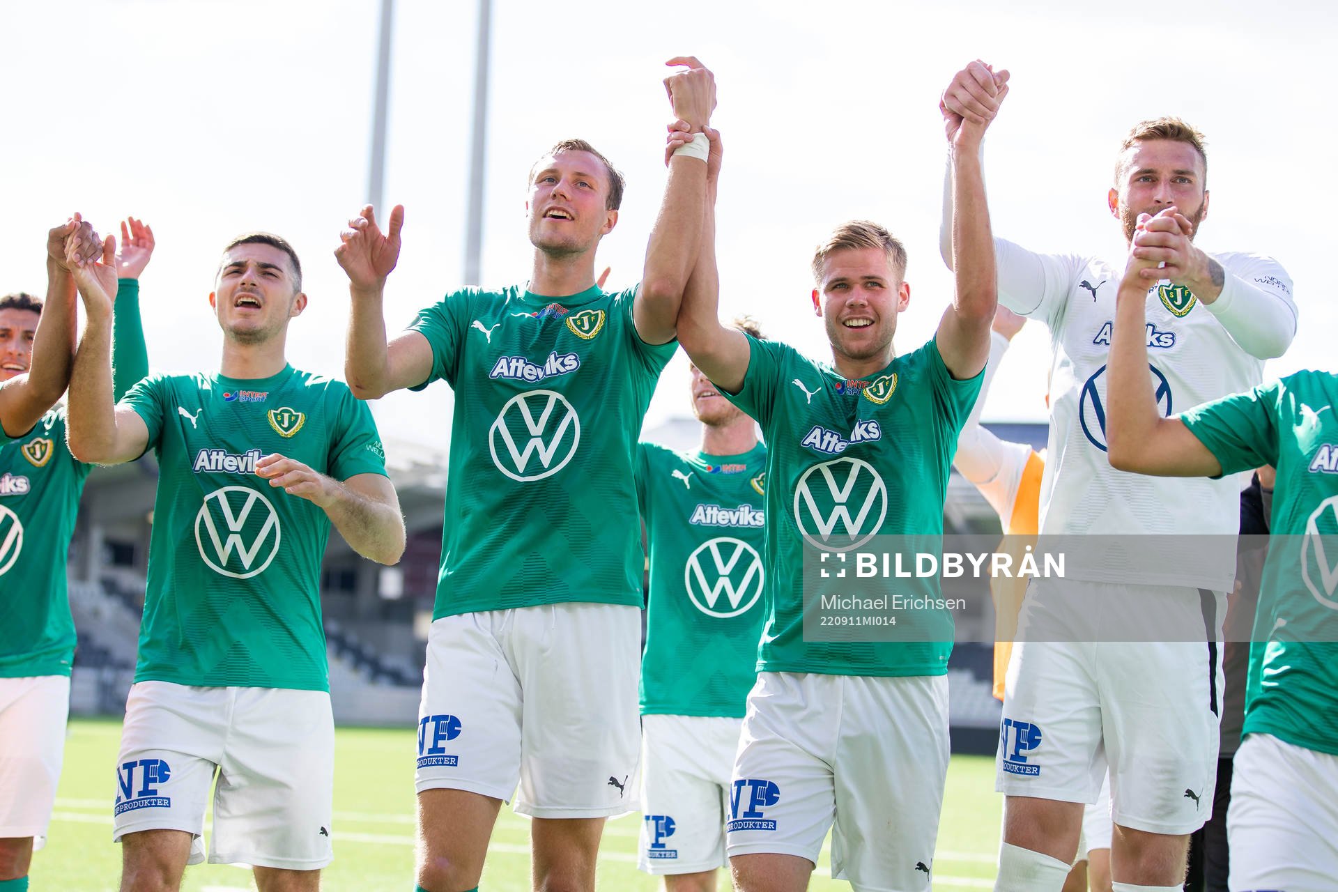 Jönköpings Södras spelare jublar