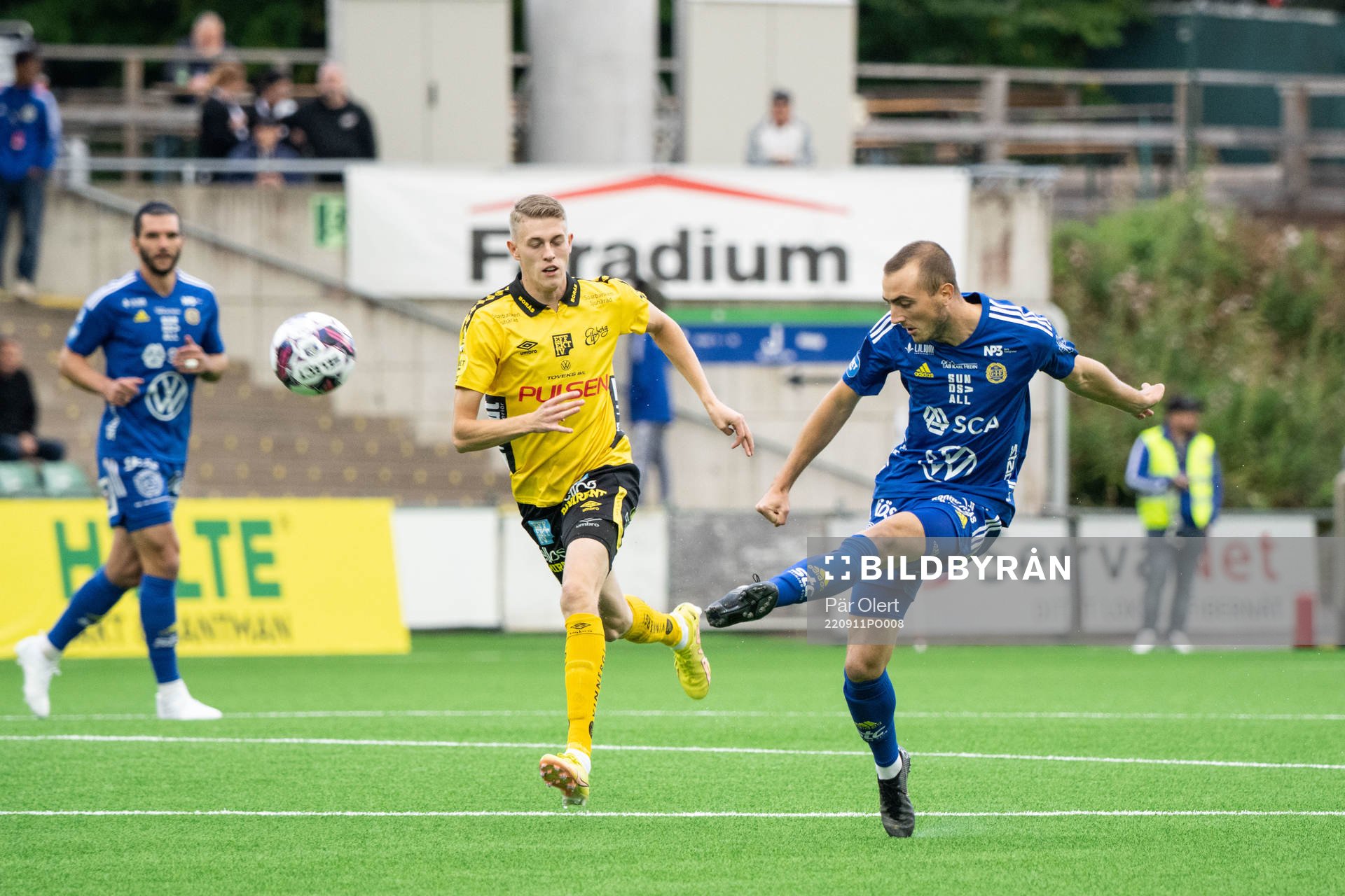 Elfsborgs Alexander Bernhardsson och GIF Sundsvalls Dennis