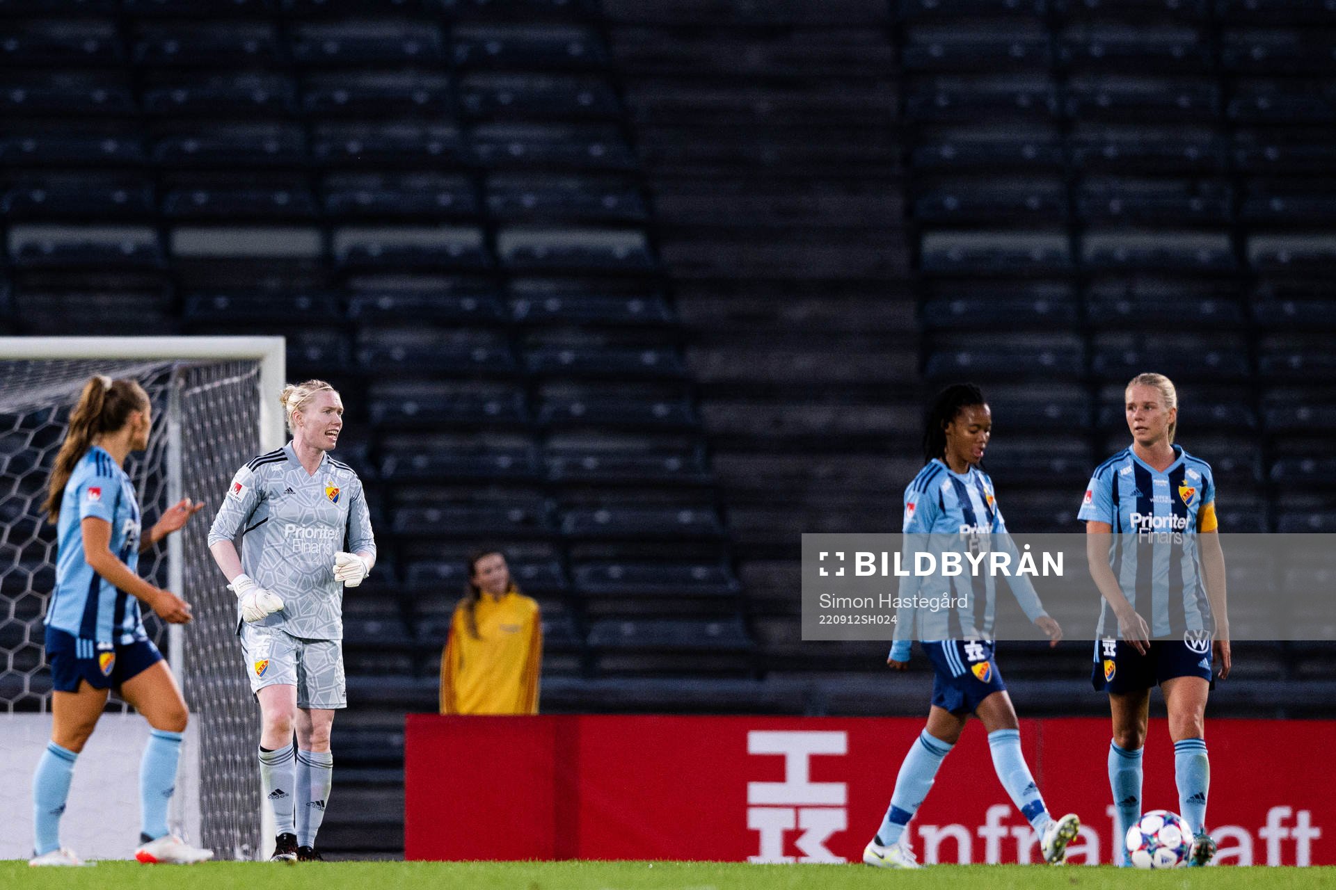 Djurgårdens målvakt Hedvig Lindahl deppar