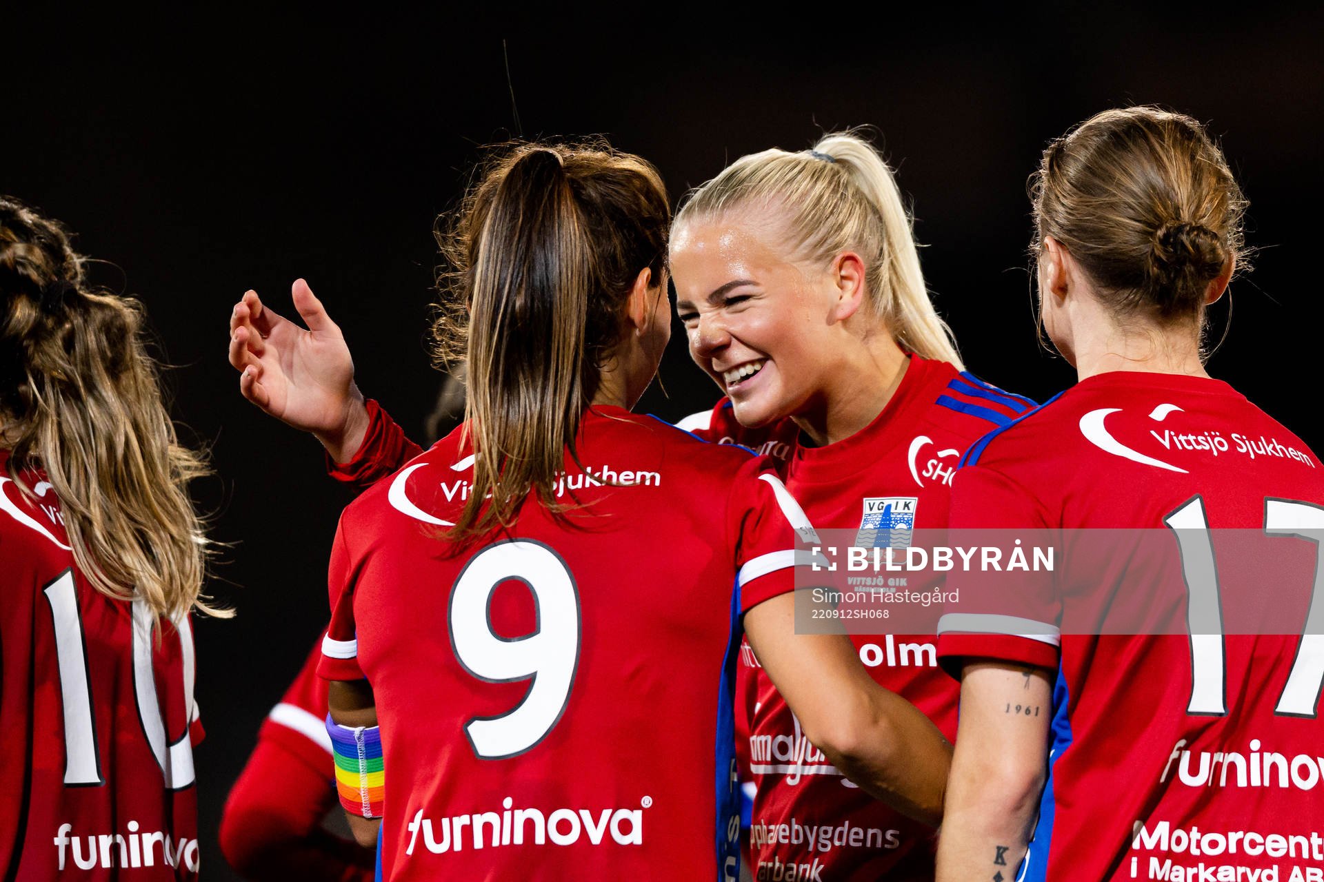 Vittsjös Moa Karlsson jublar med Elisabet Klinga