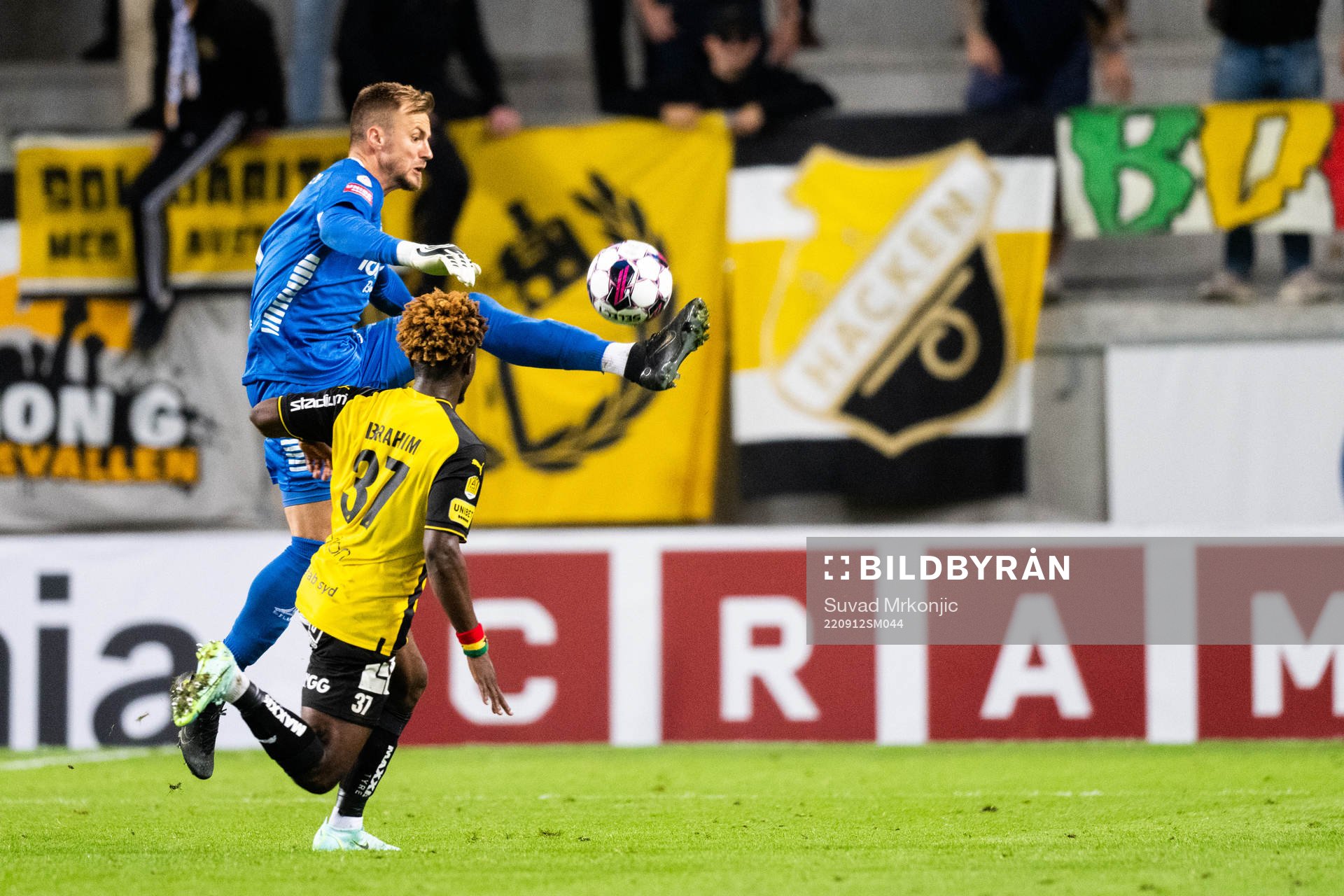 Kalmars målvakt Ricardo Friedrich och Häckens Ibrahim