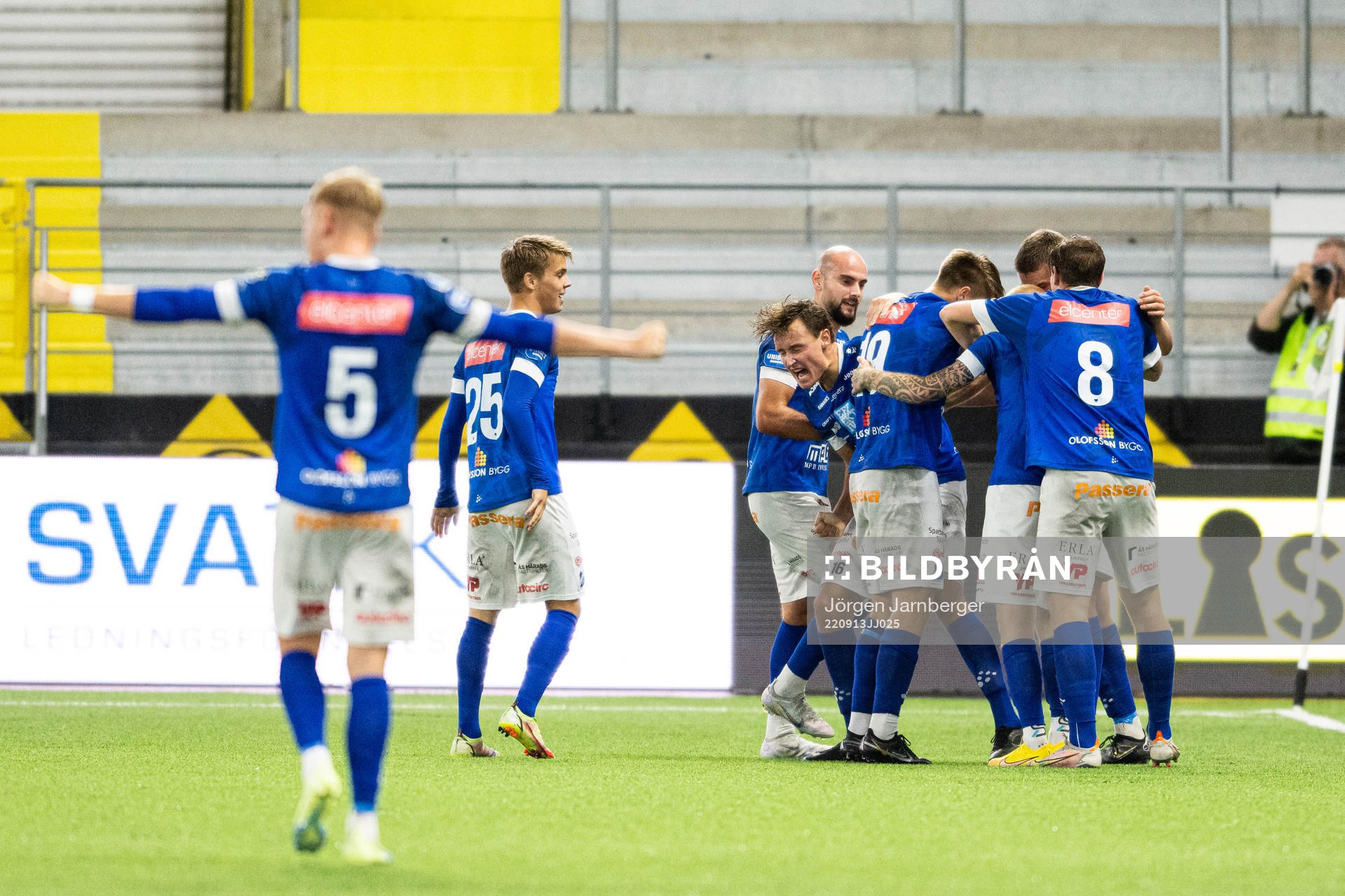 Norrbys spelare jublar
