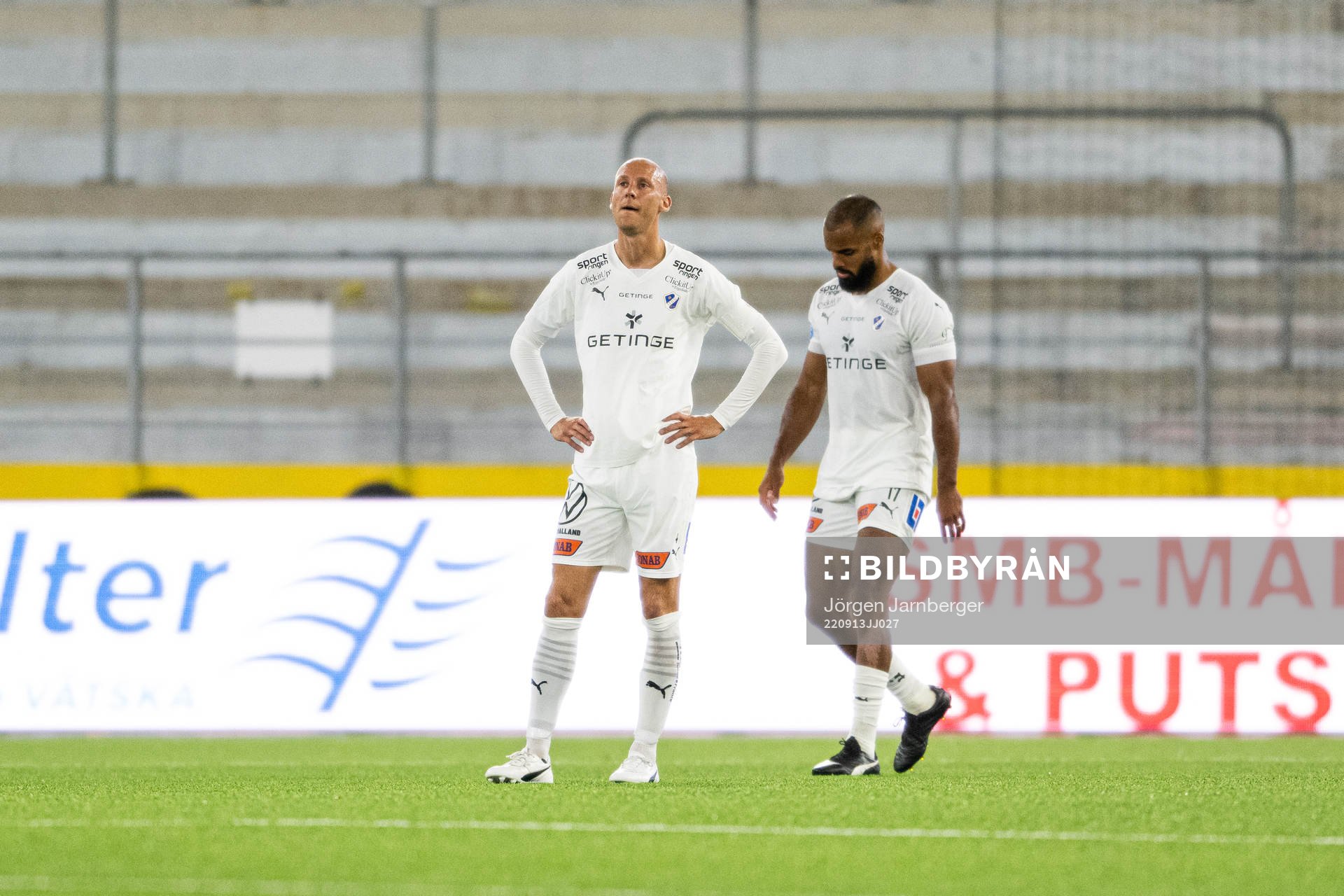Halmstads Andreas Johansson och Phil Ofosu-Ayeh deppar