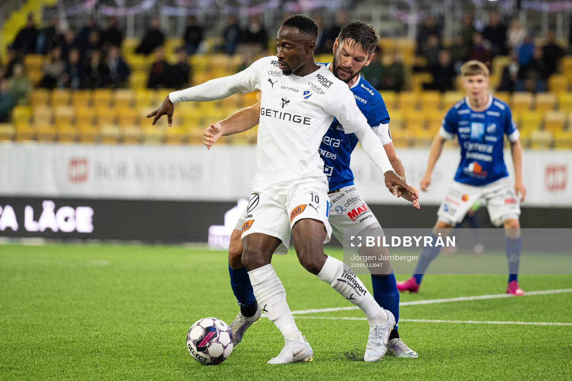 Halmstads Sadat Karim och Norrbys Ivo Pekalski