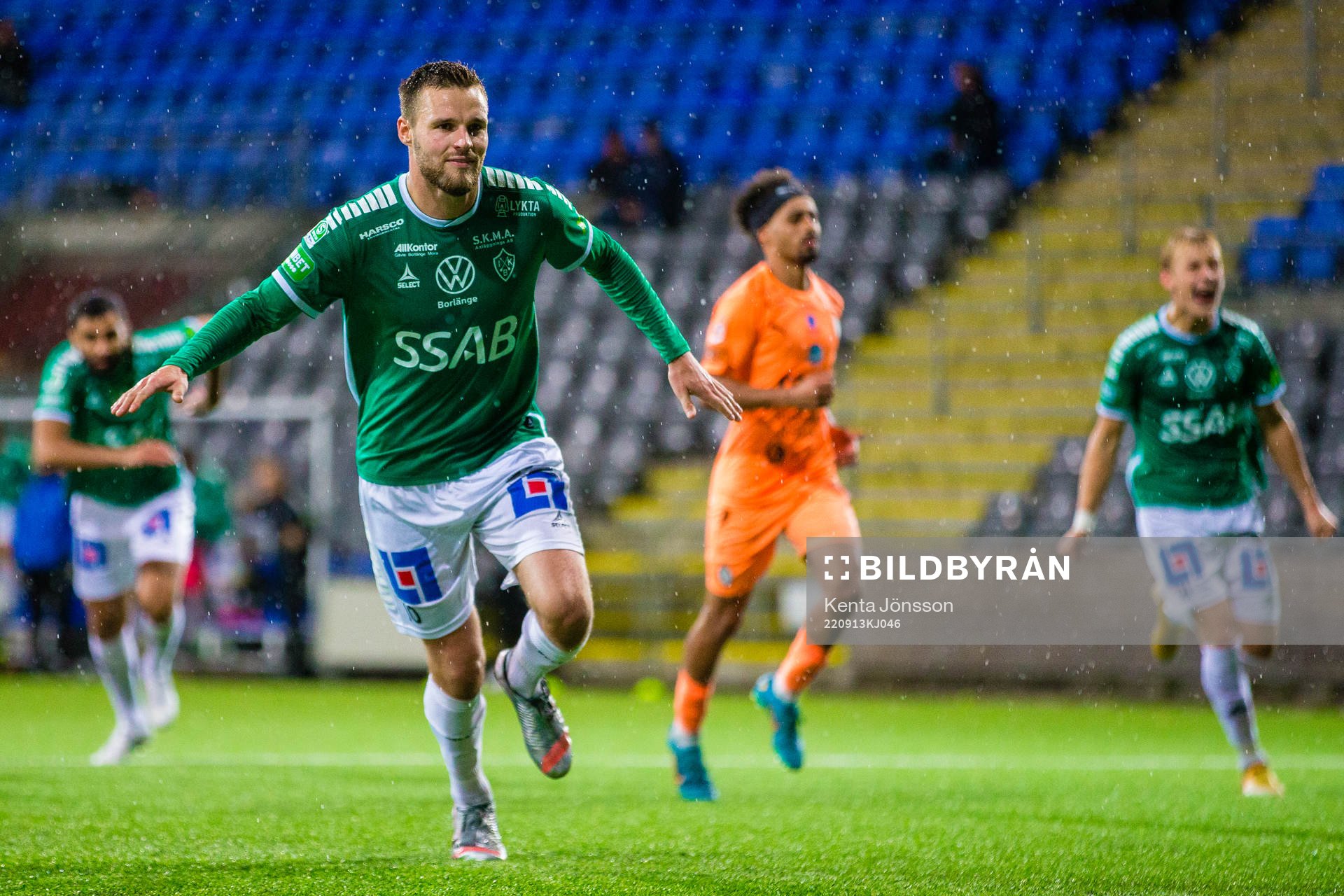 Brages Niklas Söderberg jublar
