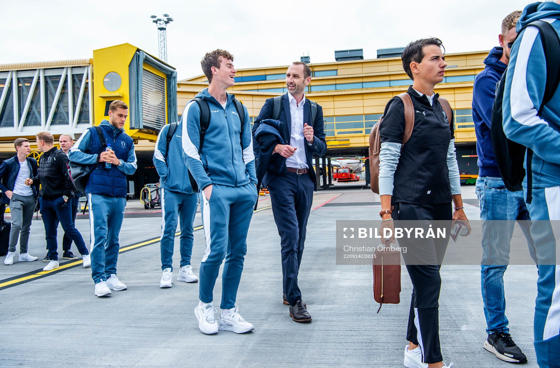 Goalkeeper Viktor Andersson and sport director Andreas