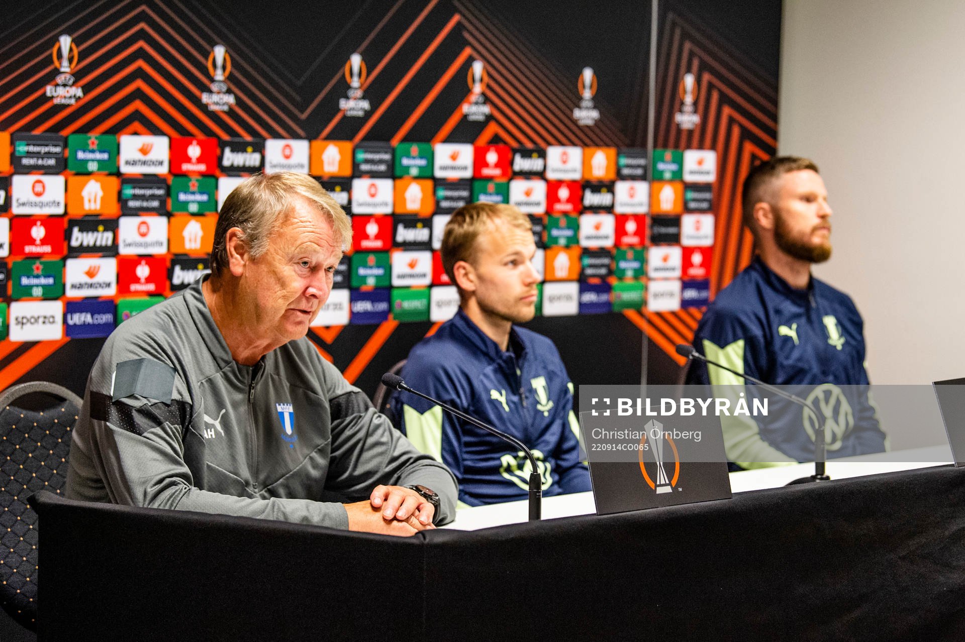 Head coach Åge Hareide, Oscar Lewicki and Lasse Nielsen