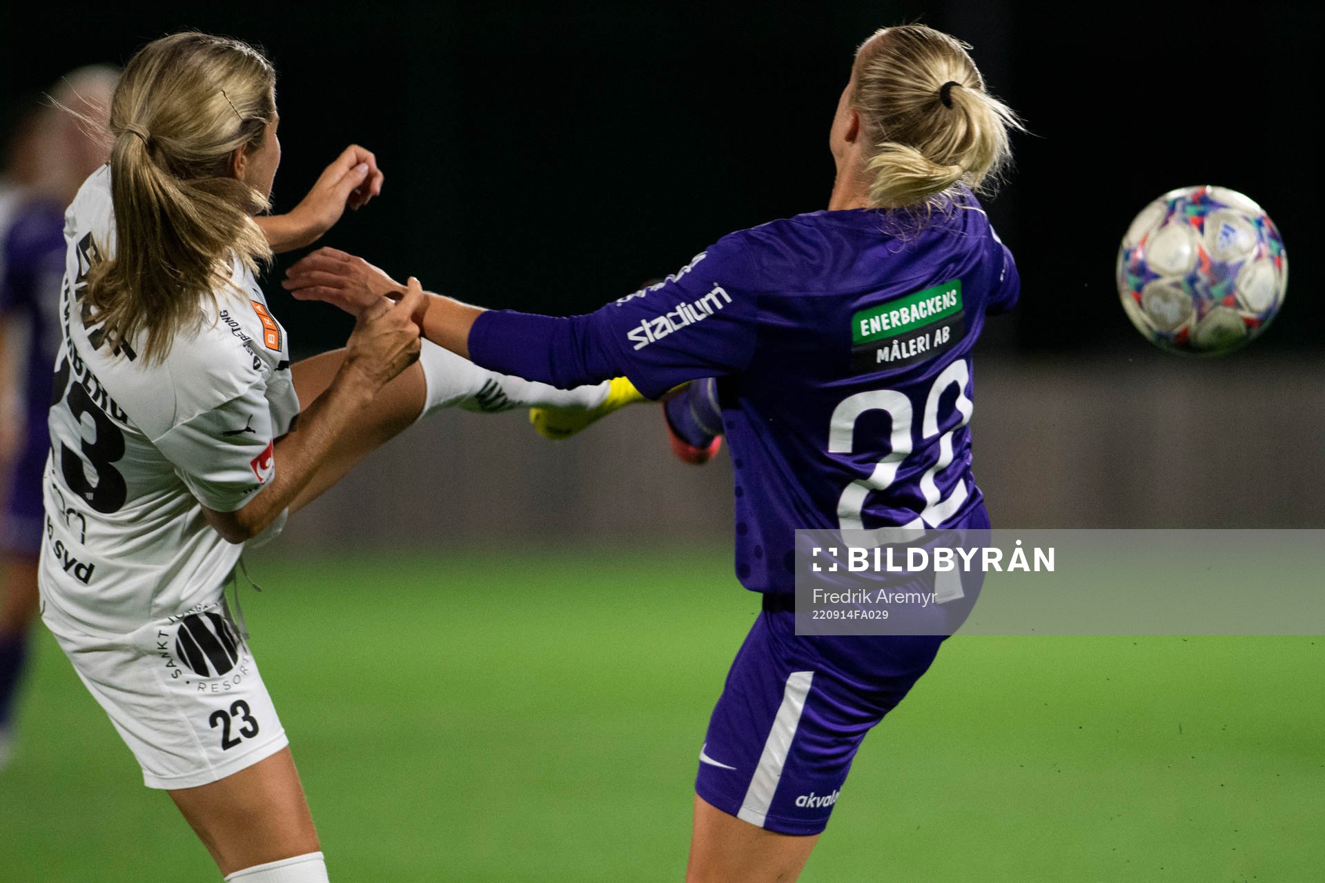 Häckens Andrine Hegerberg  och Jitex Josefine Johansson