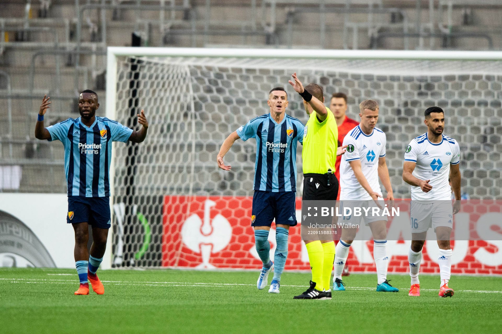 Emmanuel Banda and Haris Radetinac of Djurgården reacts
