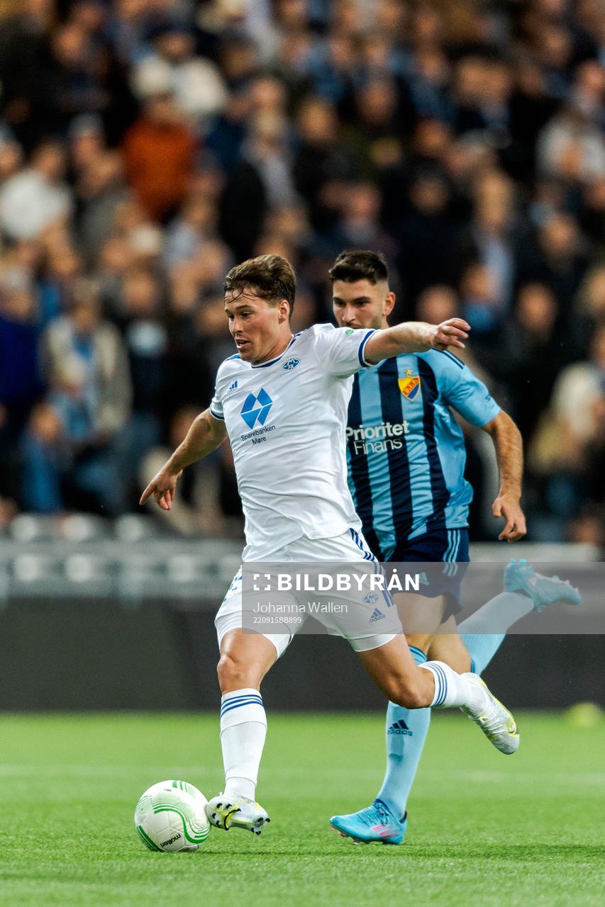 Besard Sabovic of Djurgårdens and Emil Breivik of Molde