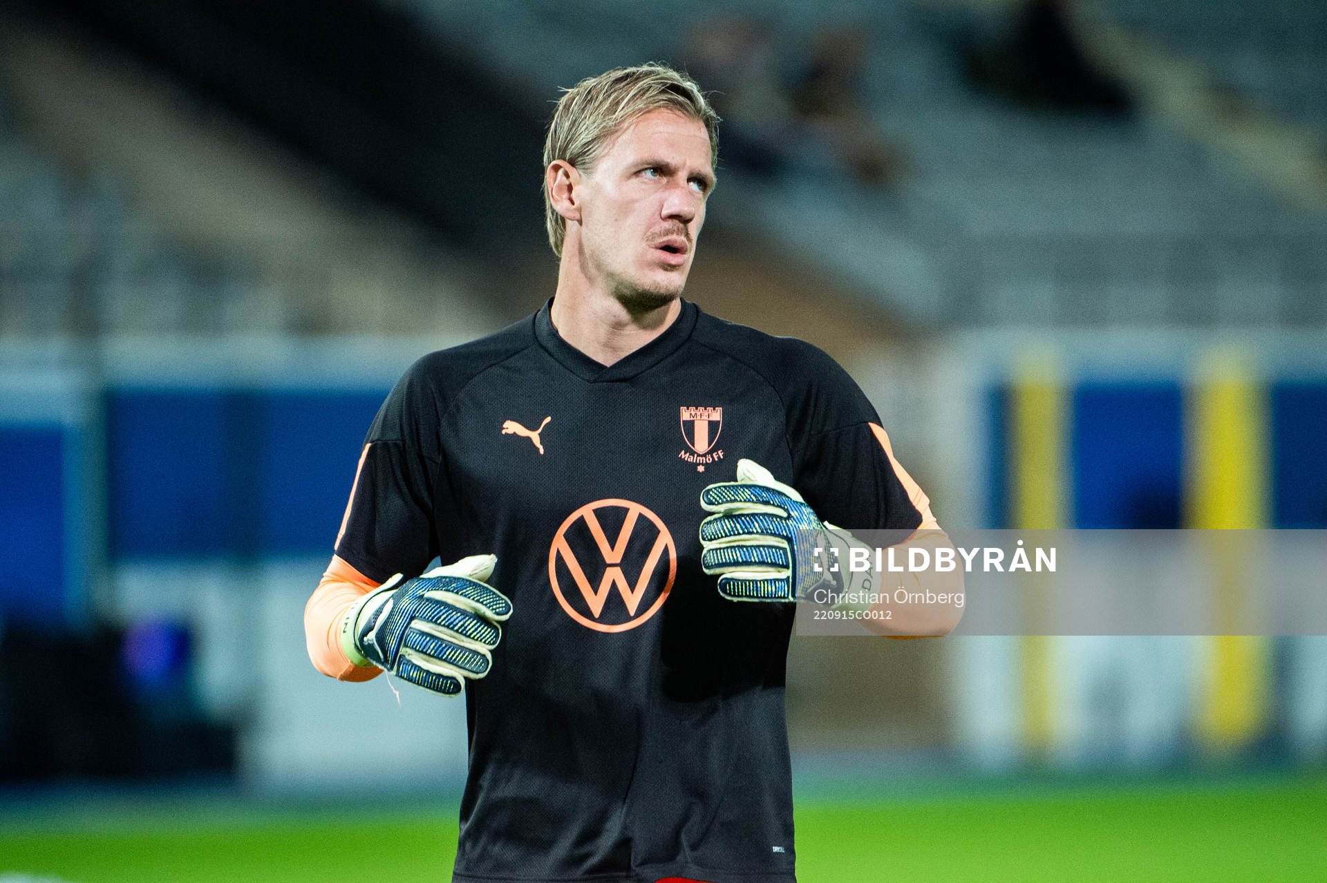 Goalkeeper Johan Dahlin of Malmö FF