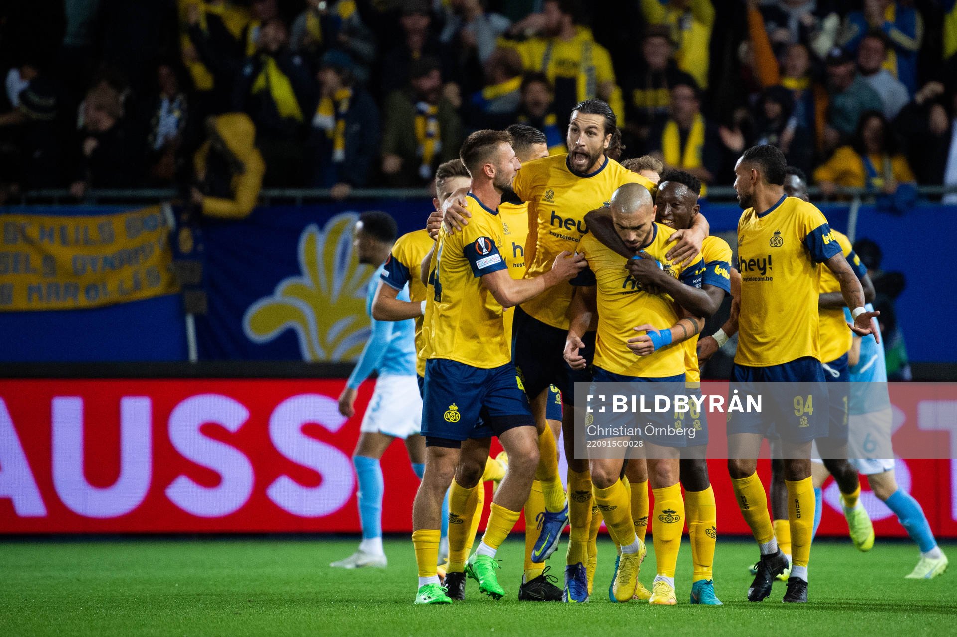 Players of of Royale Union Saint-Gilloise celebrate