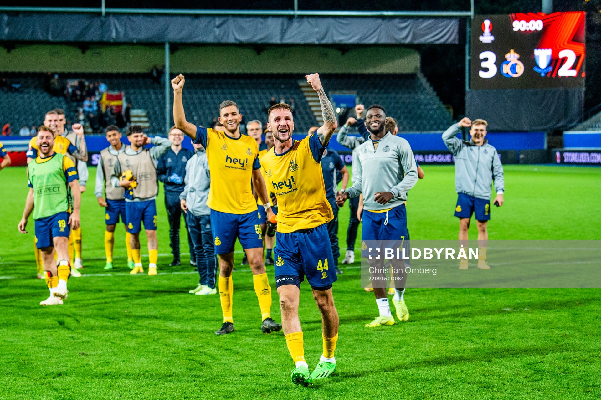 Siebe Van Der Heyden and the team of Royale Union Saint-Gilloise celebrates after the UEFA Europa League match between Royale Union Saint-Gilloise and Malmö FF on September 15, 2022 in Leuven.