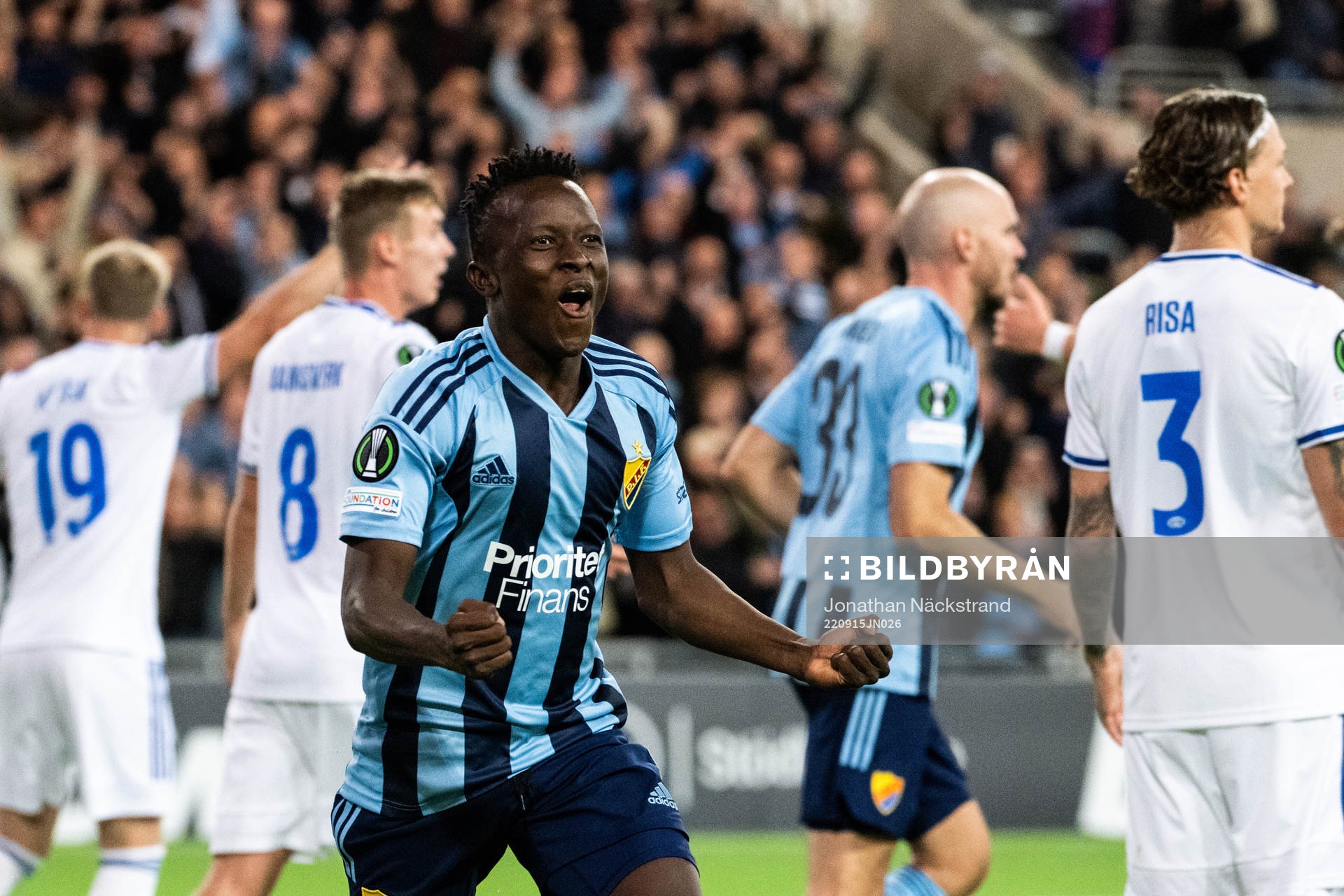 Amadou Doumbouya of Djurgården celebrate