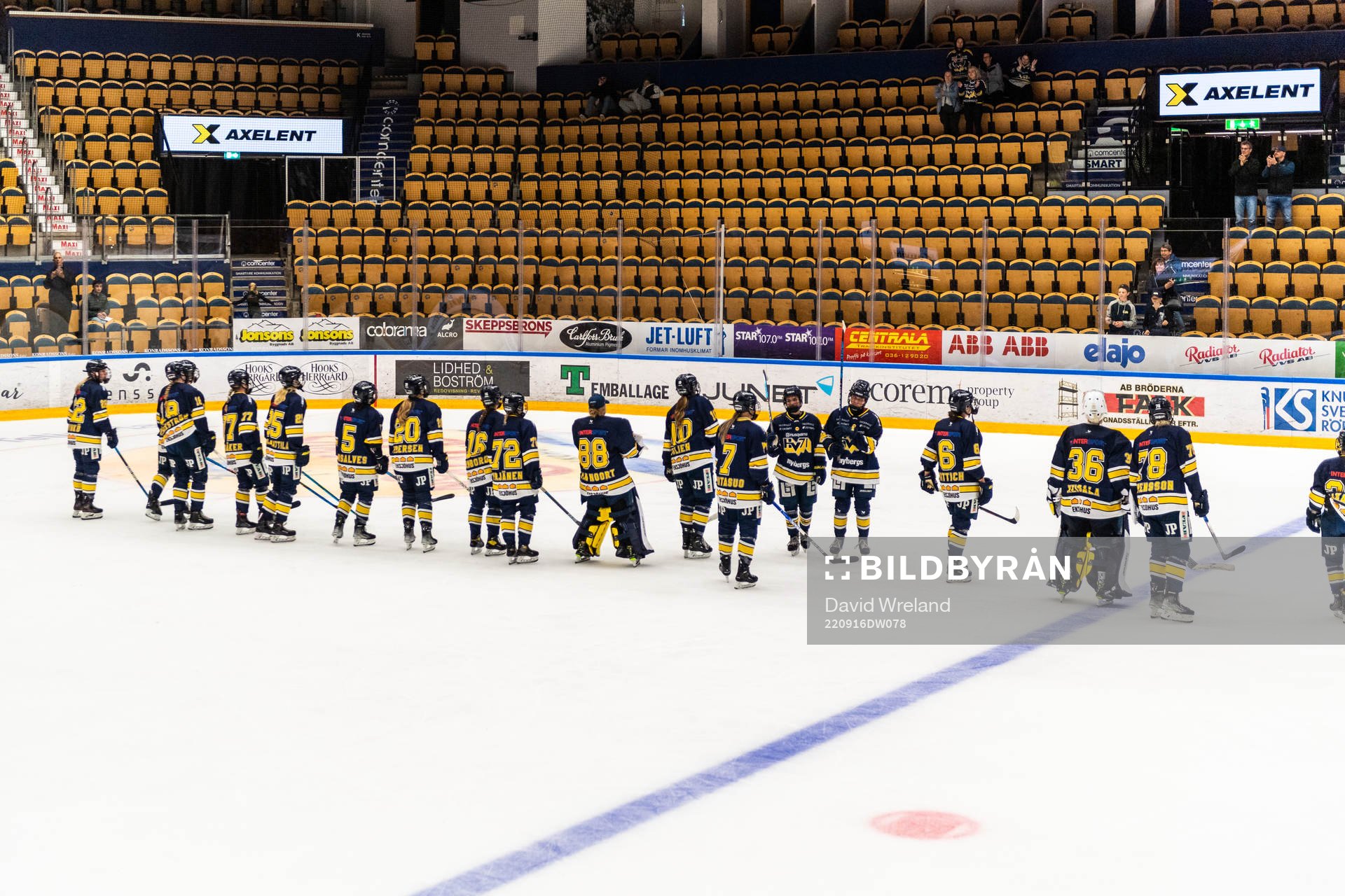 HV71 tackar fansen
