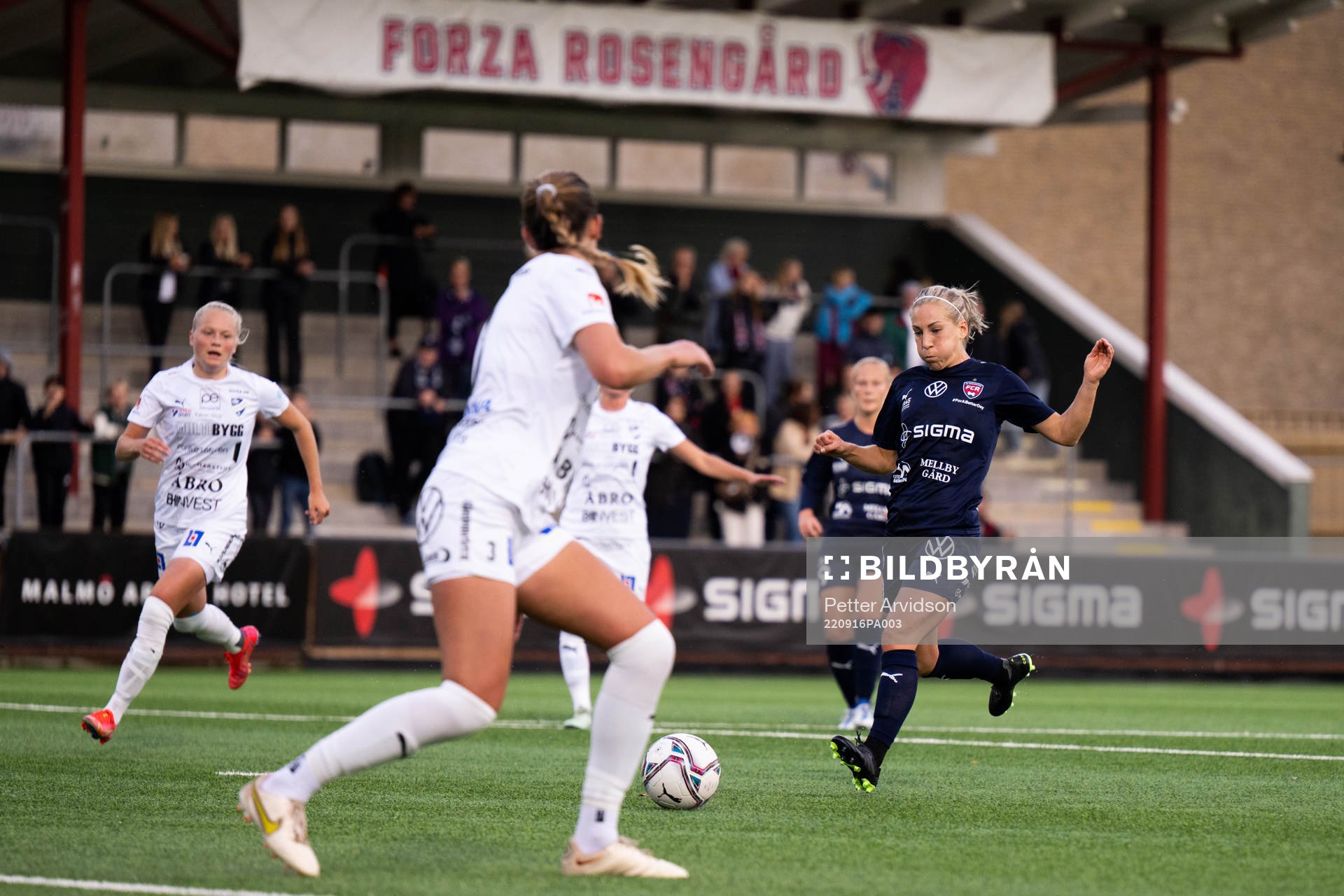 FC Rosengårds Mia Persson gör 1-1