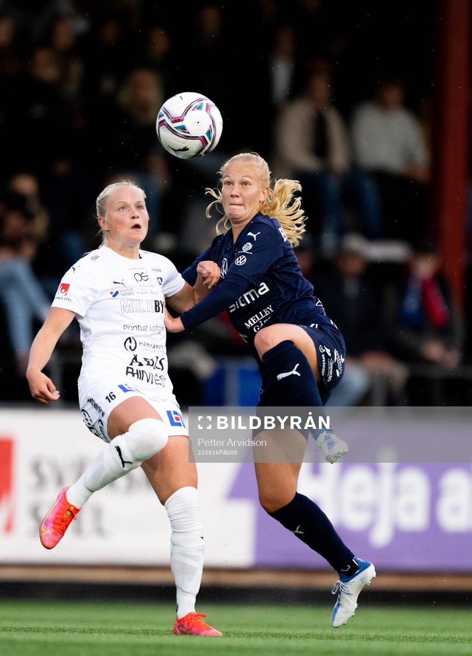 Kalmars Wilma Finnman och FC Rosengårds Sofie Bruun