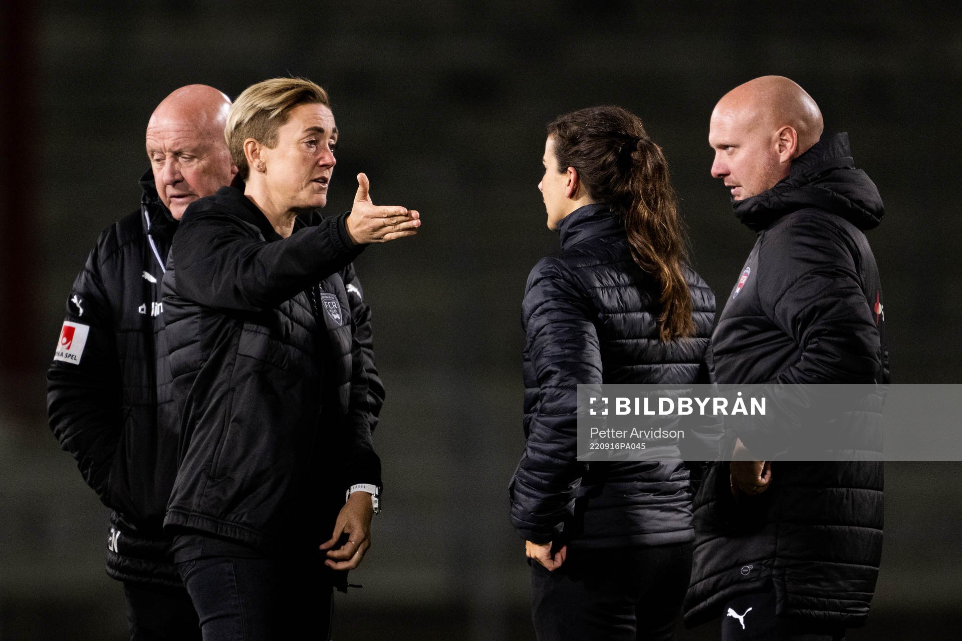 FC Rosengårds sportchef Therese Sjögran i samtal med