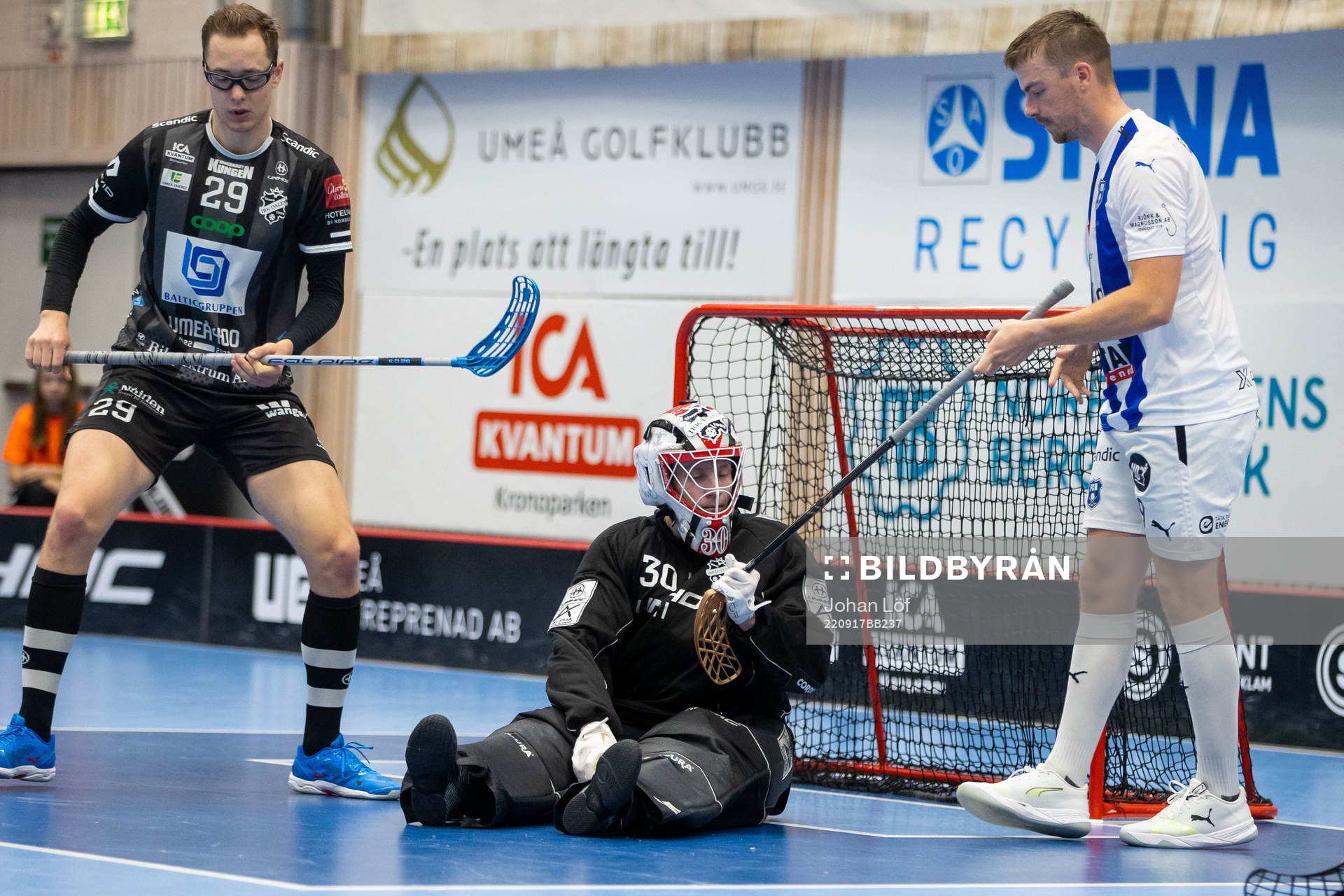 Dalens målvakt Anton Grönlund och Helsingborgs Linus