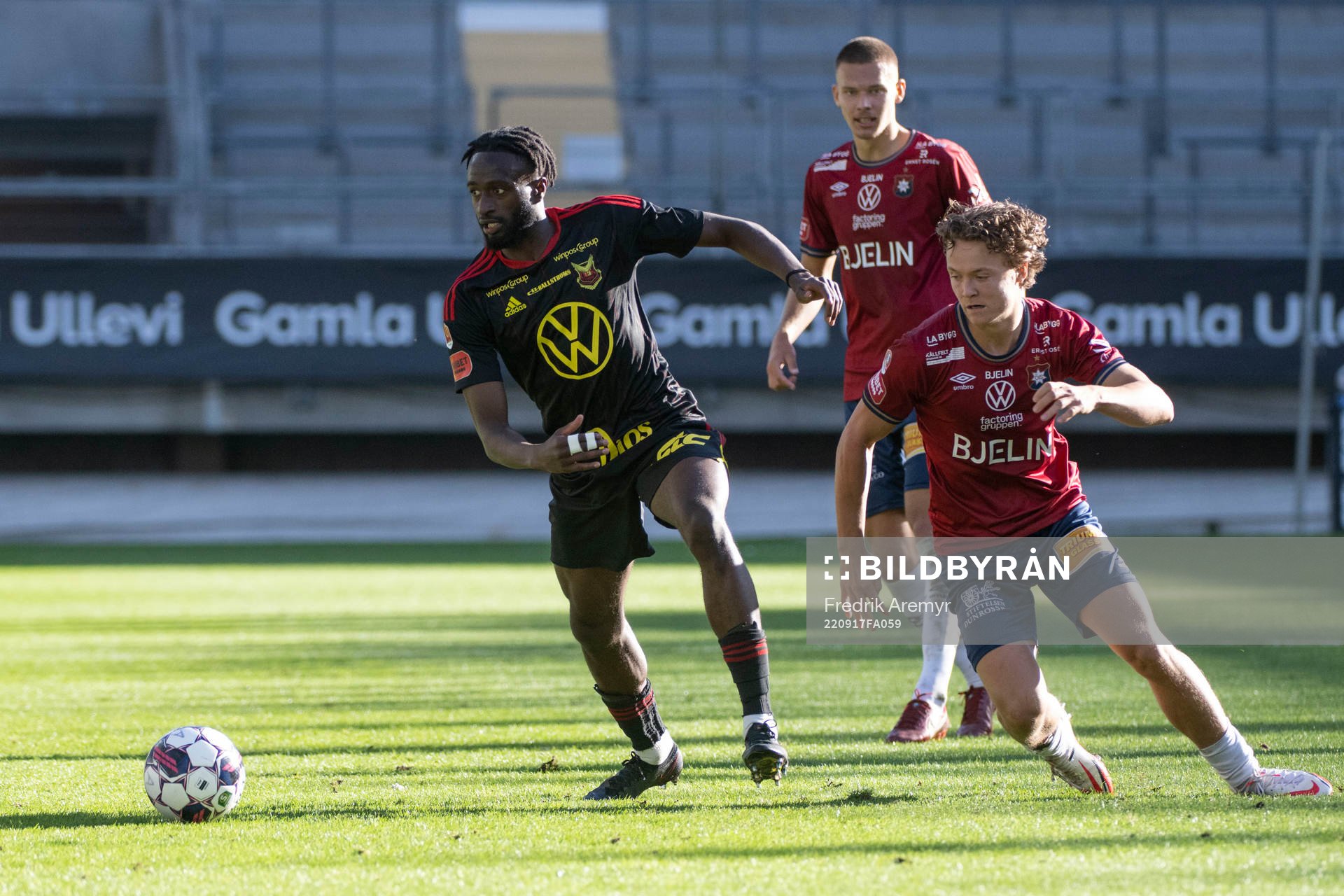 Östersunds Mansour Sinyan och Örgrytes Herman Sjögrell
