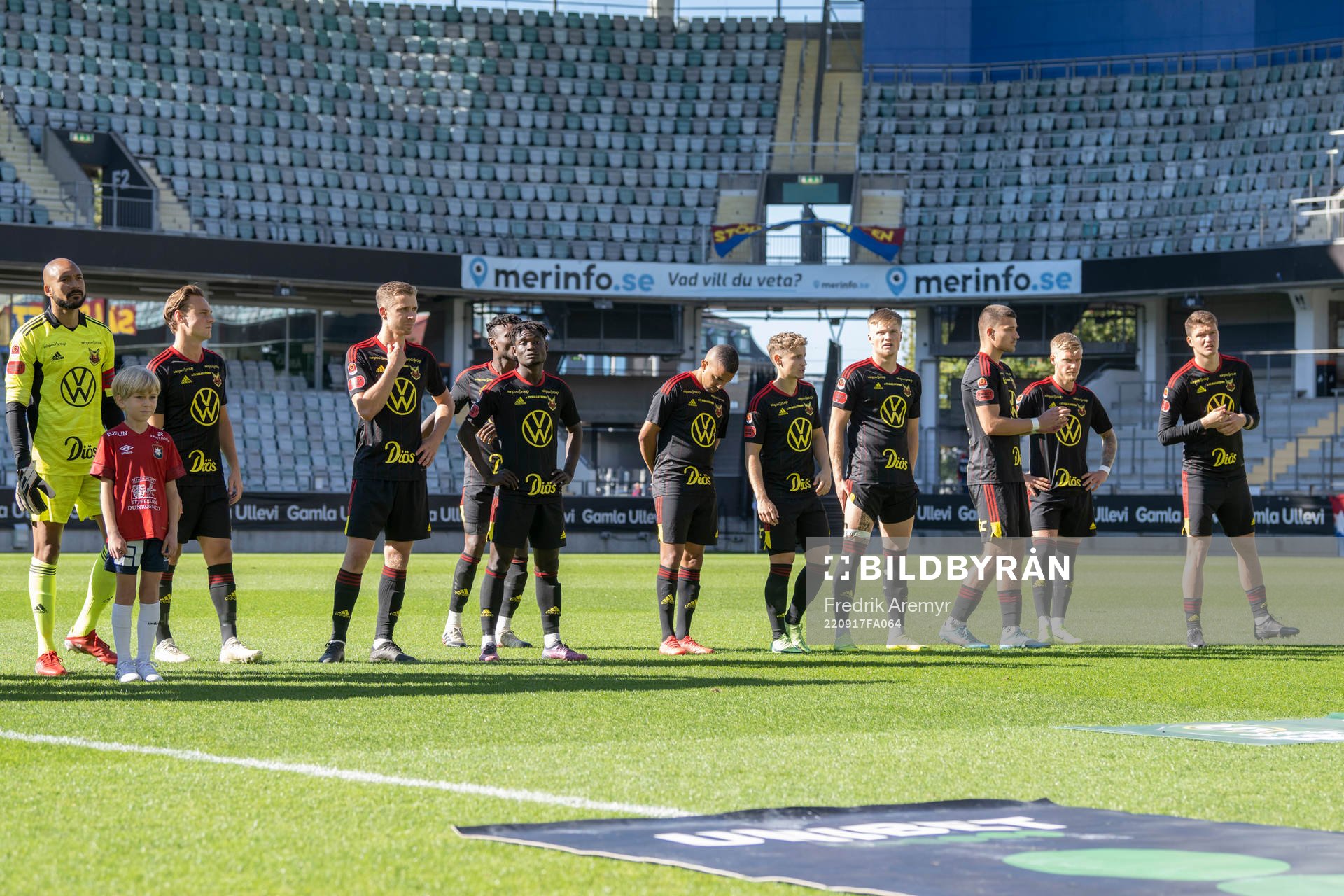 Östersunds spelare innan fotbollsmatchen i Superettan mellan Örgryte och Östersund den 17 september 2022 i Göteborg. 