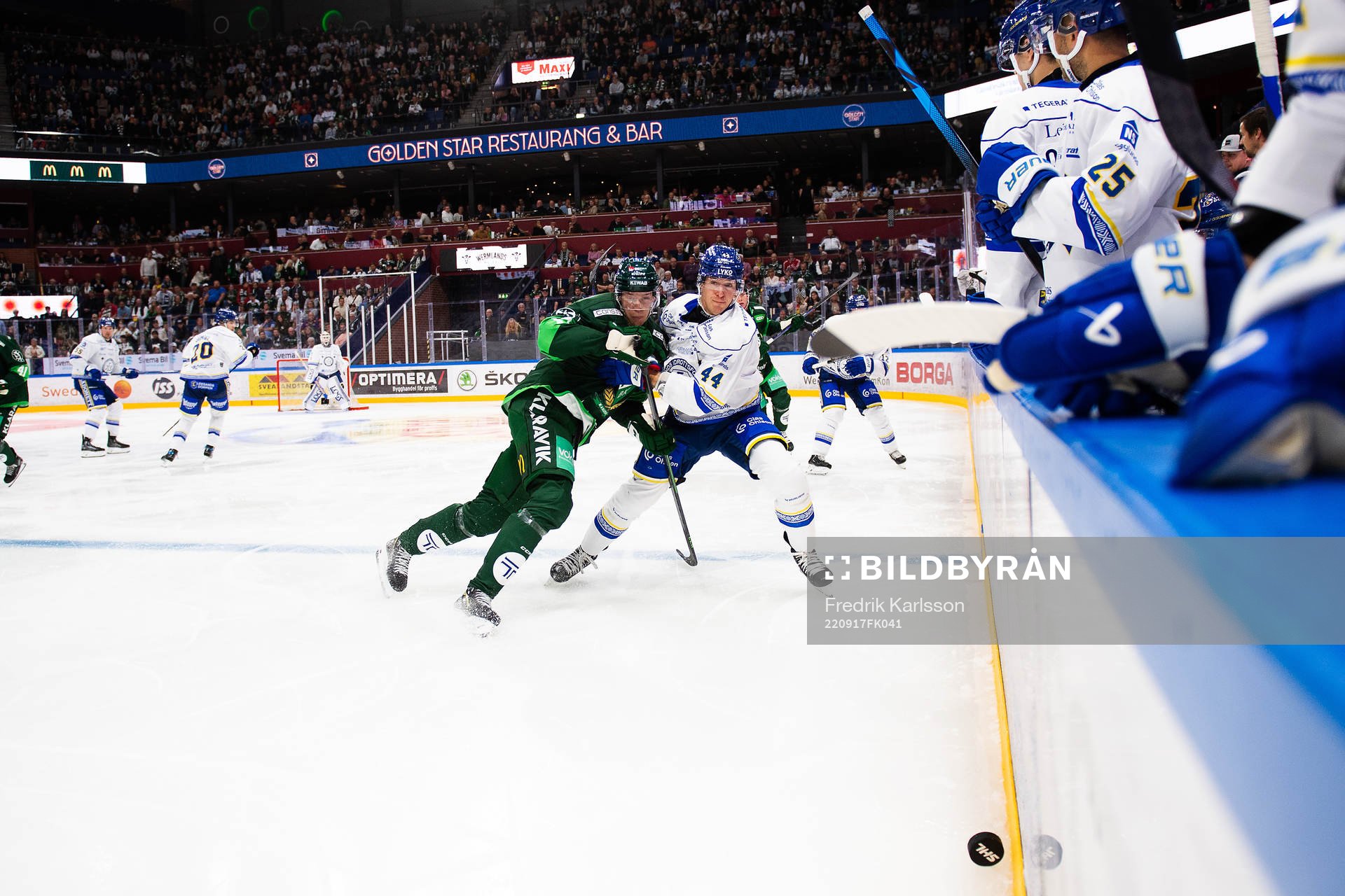 Färjestads Victor Ejdsell och Leksands Carter Ashton
