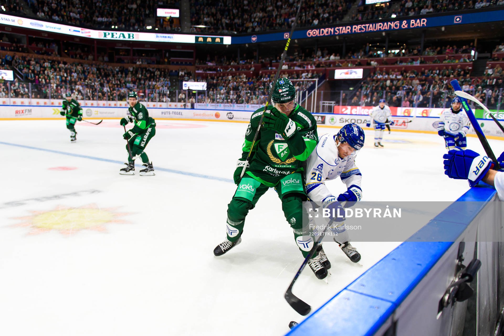 Färjestads Theodor Lennström och Leksands Justin Kloos