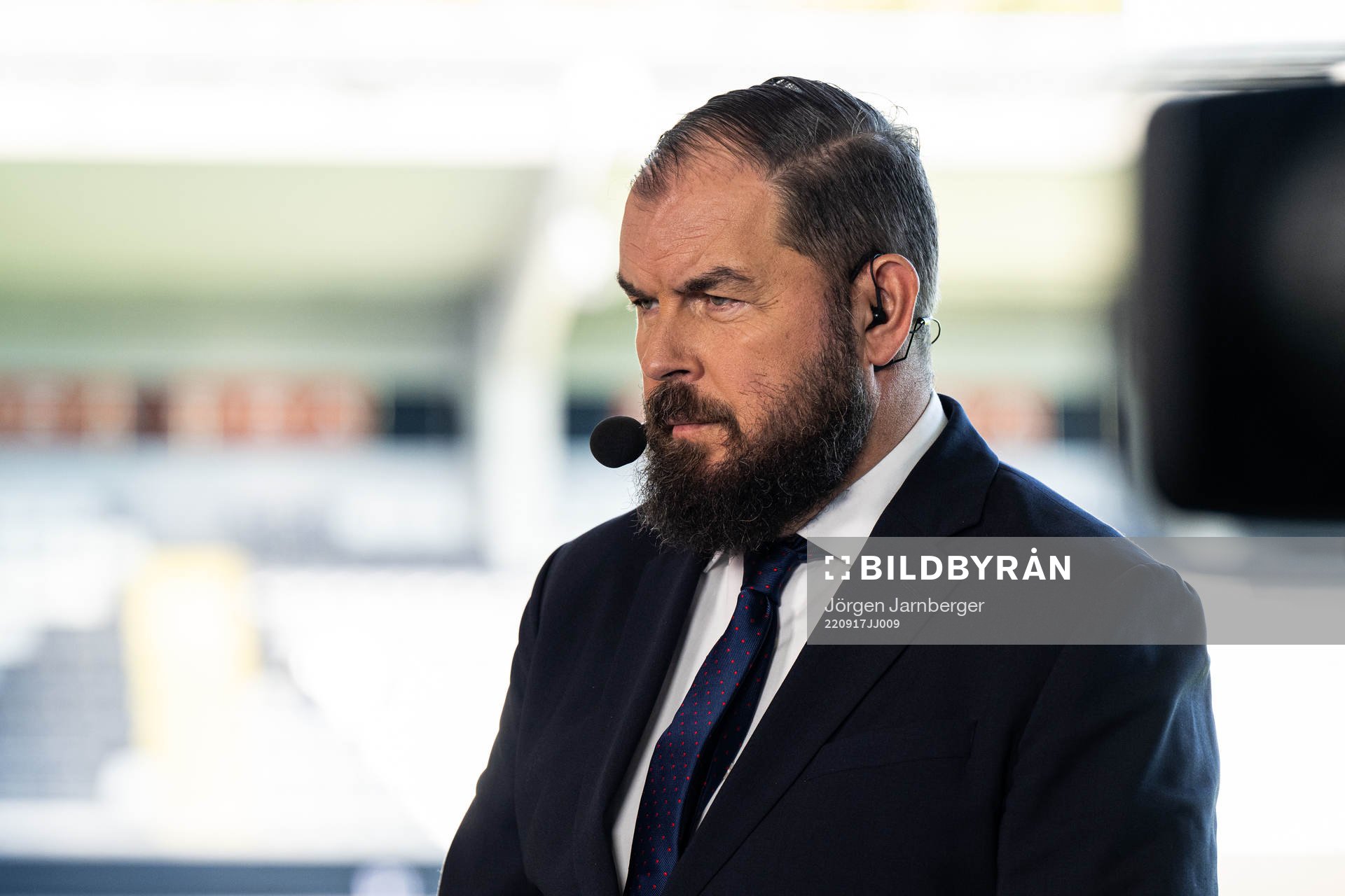 Discoverys Alexander Axén i studion