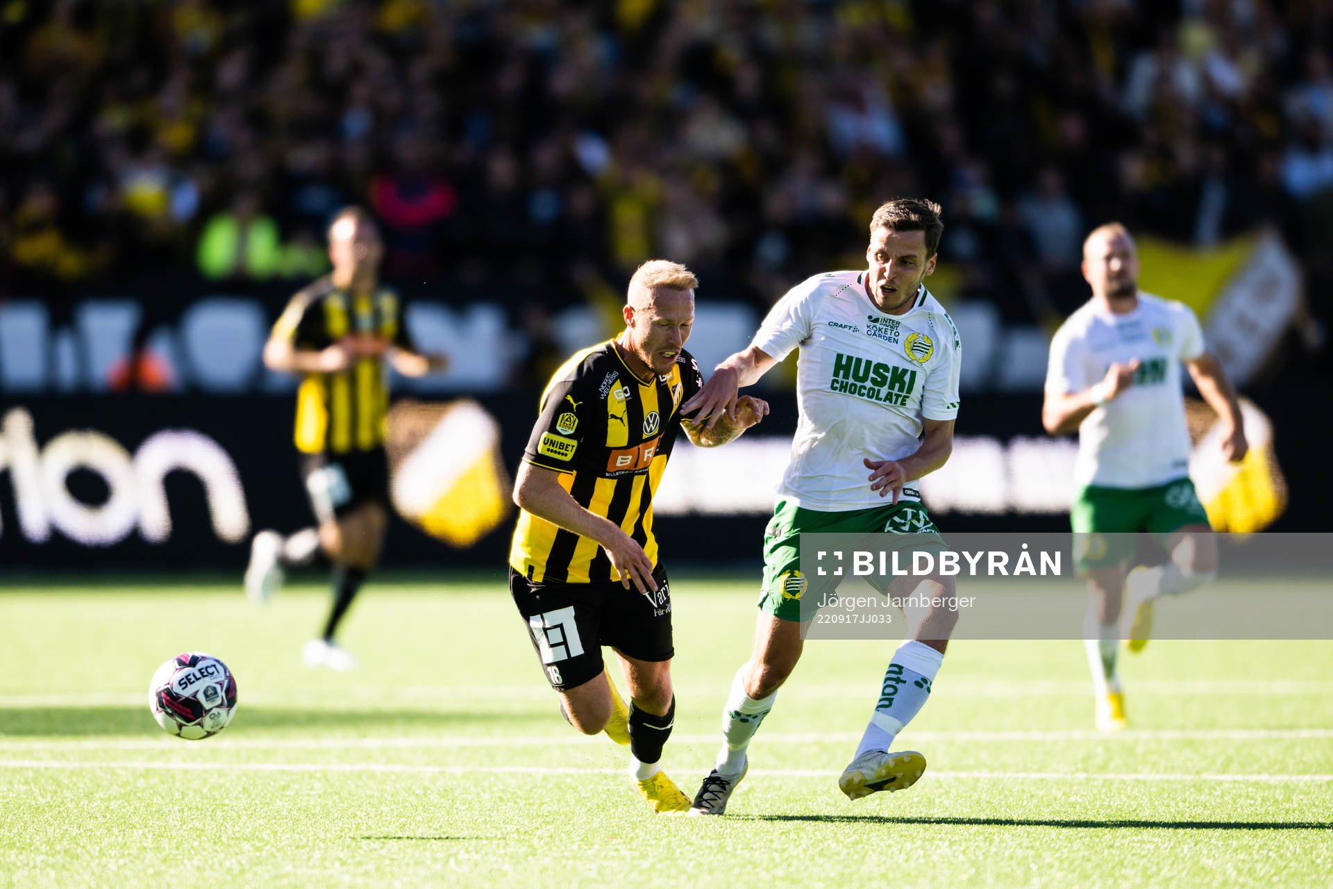 Häckens Mikkel Rygaard Jensen och Hammarbys Loret Sadiku