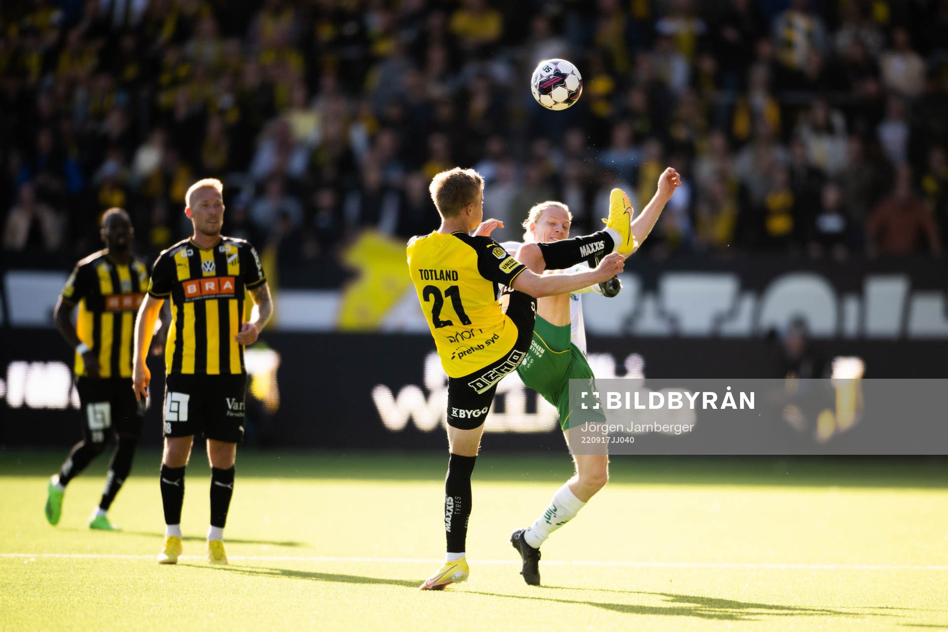 Häckens Tomas Olai Totland och Hammarbys Gustav Ludwigson