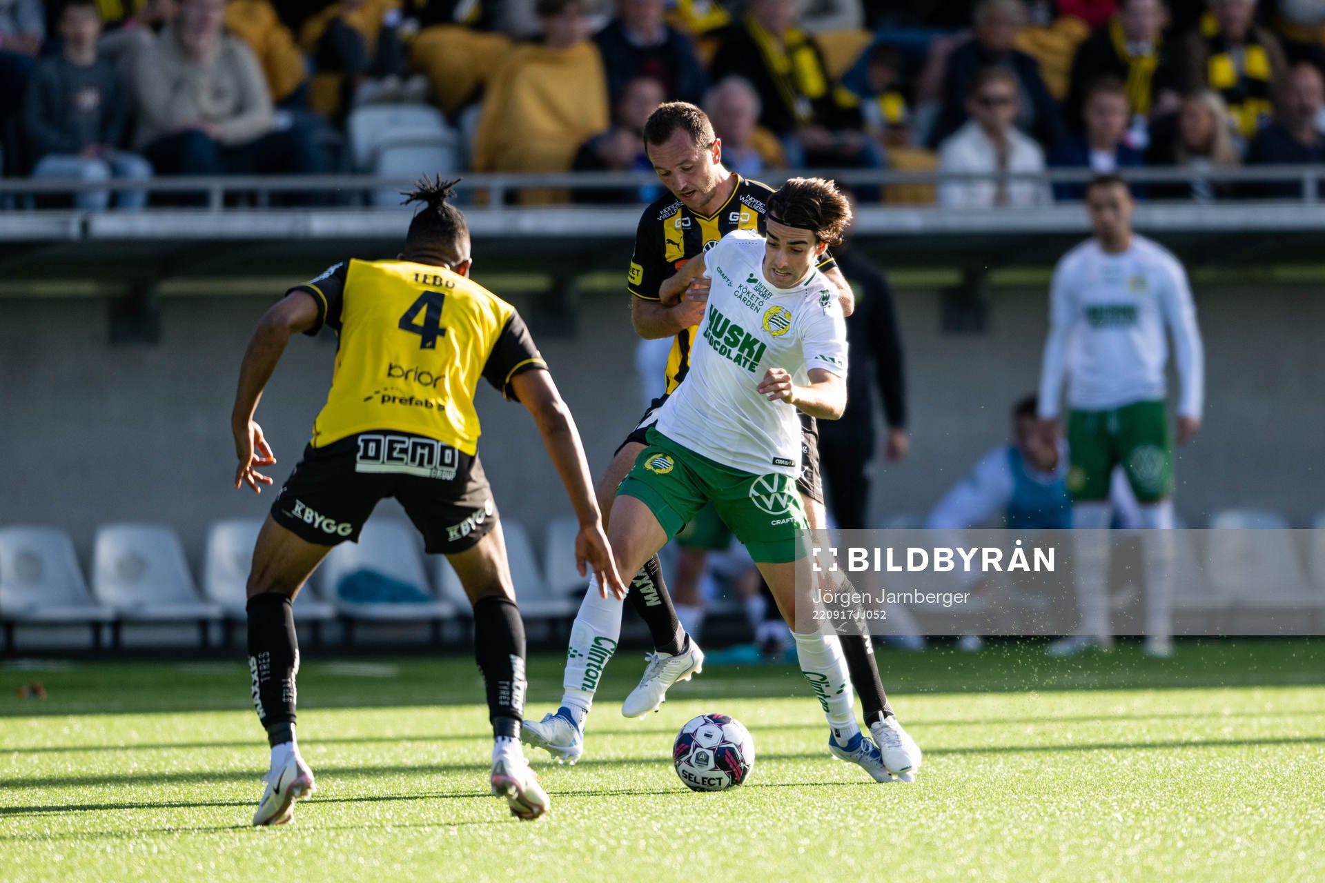 Häckens Even Hovland och Hammarbys David Concha Salas