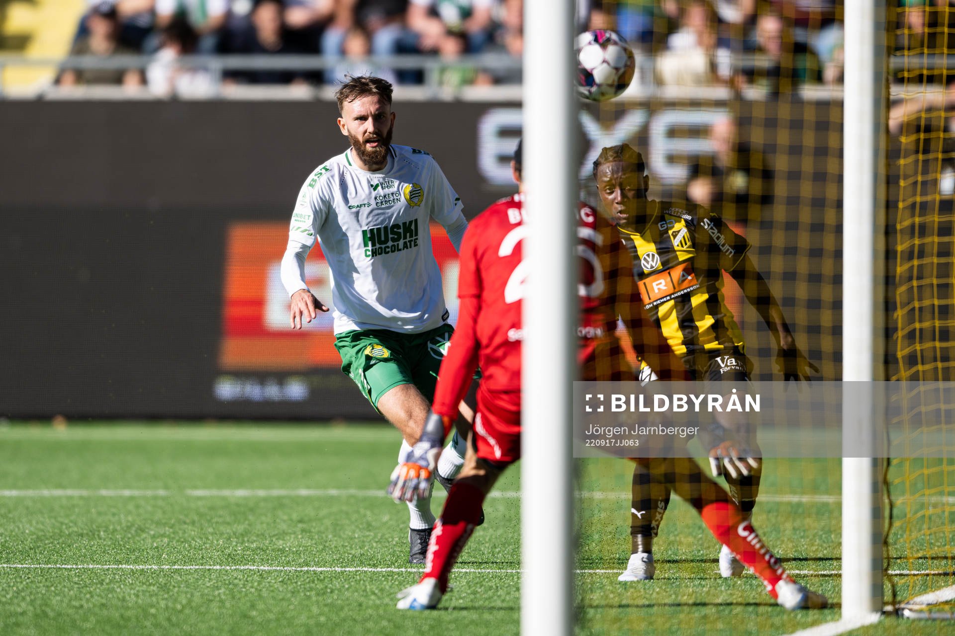 Hammarbys Simon Sandberg och Häckens Ibrahim Sadiq