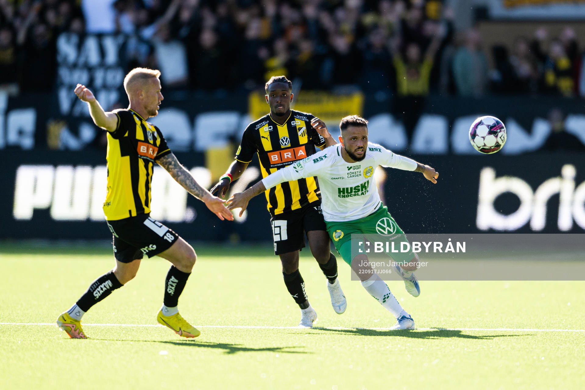 Häckens Ibrahim Sadiq och Hammarbys Mohanad Jeahze