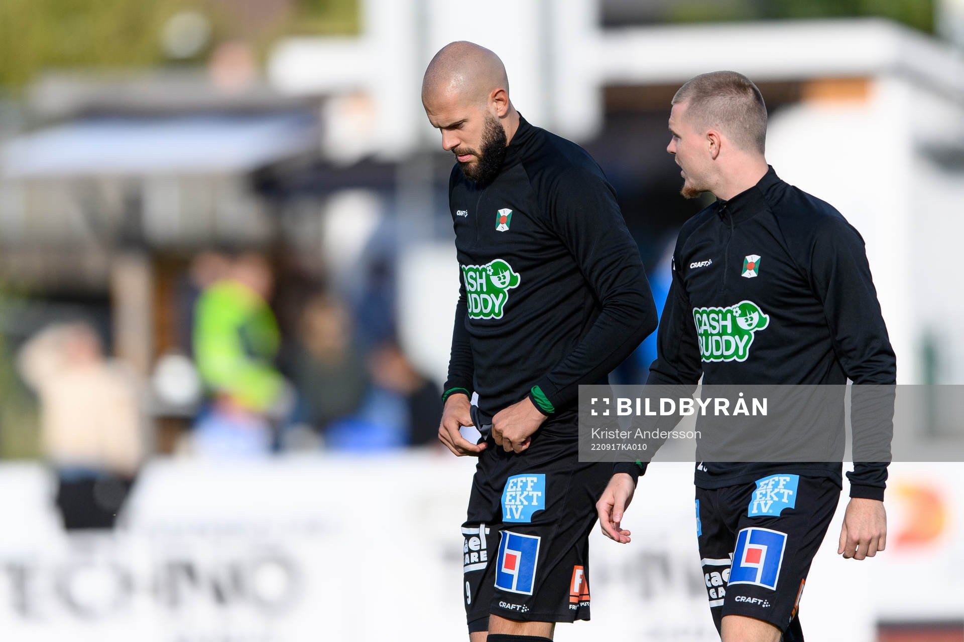 Varbergs Robin Simovic och Anton Liljenbäck före