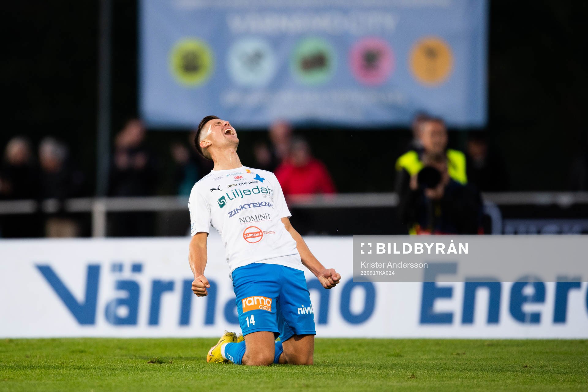 Värnamos Marcus Antonsson jublar