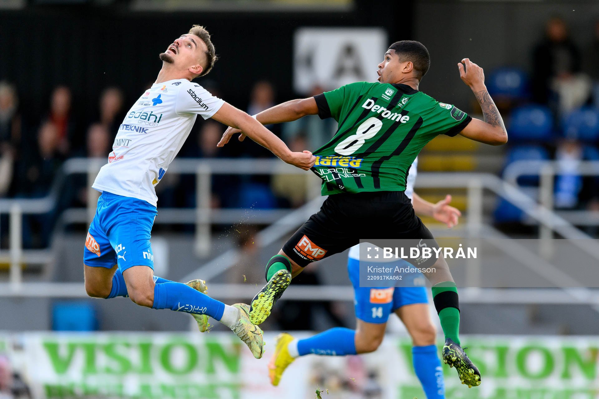 Värnamos Ajdin Zeljkovic och Varbergs Luke Le Roux