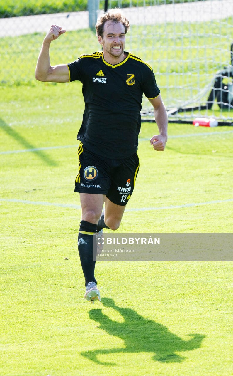 Räppes Albin Henningsson i matchen i div. 2 mellan IFK