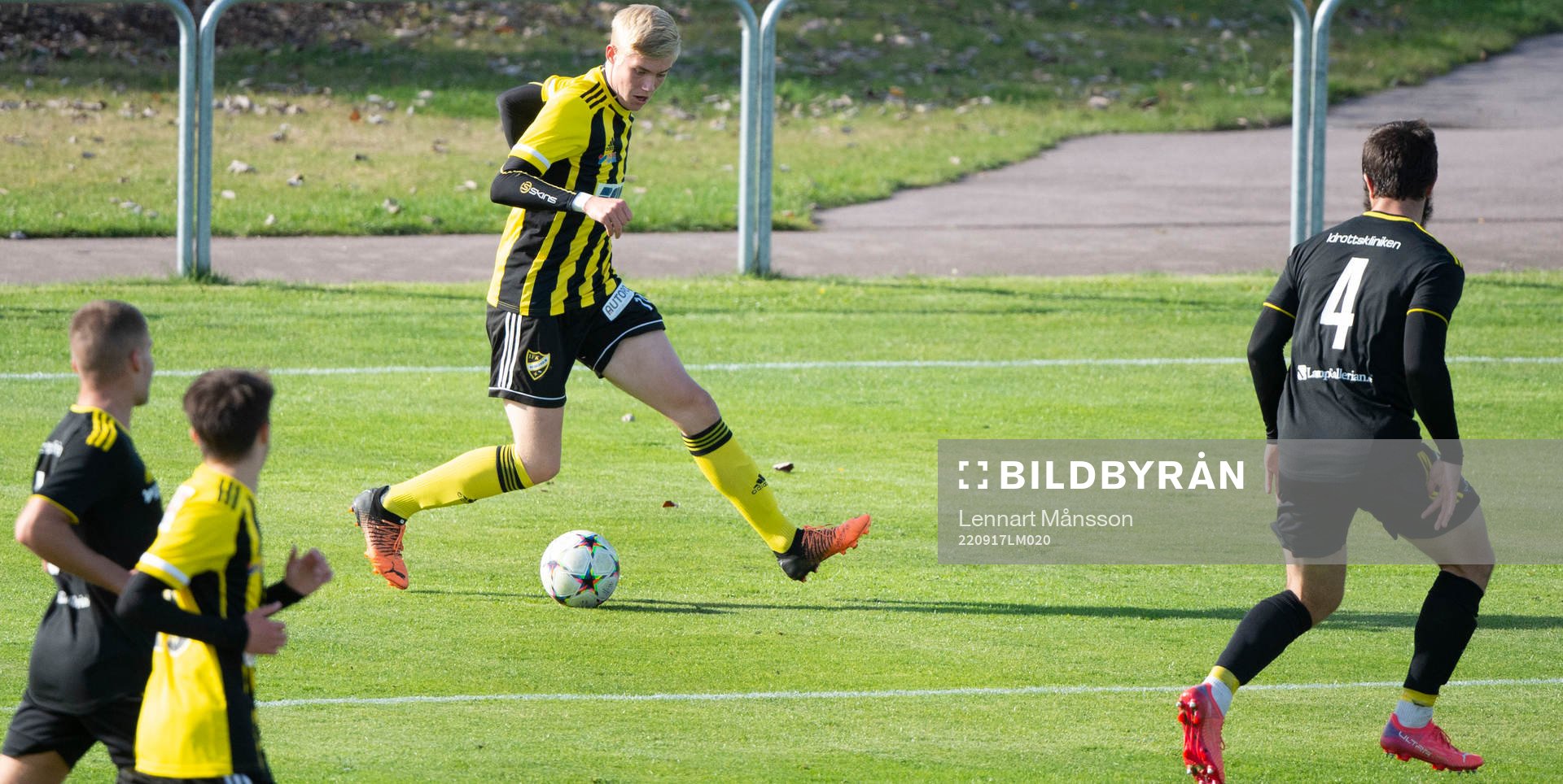 IFK Hässleholms 16-årige debutant Linus Roslund  i