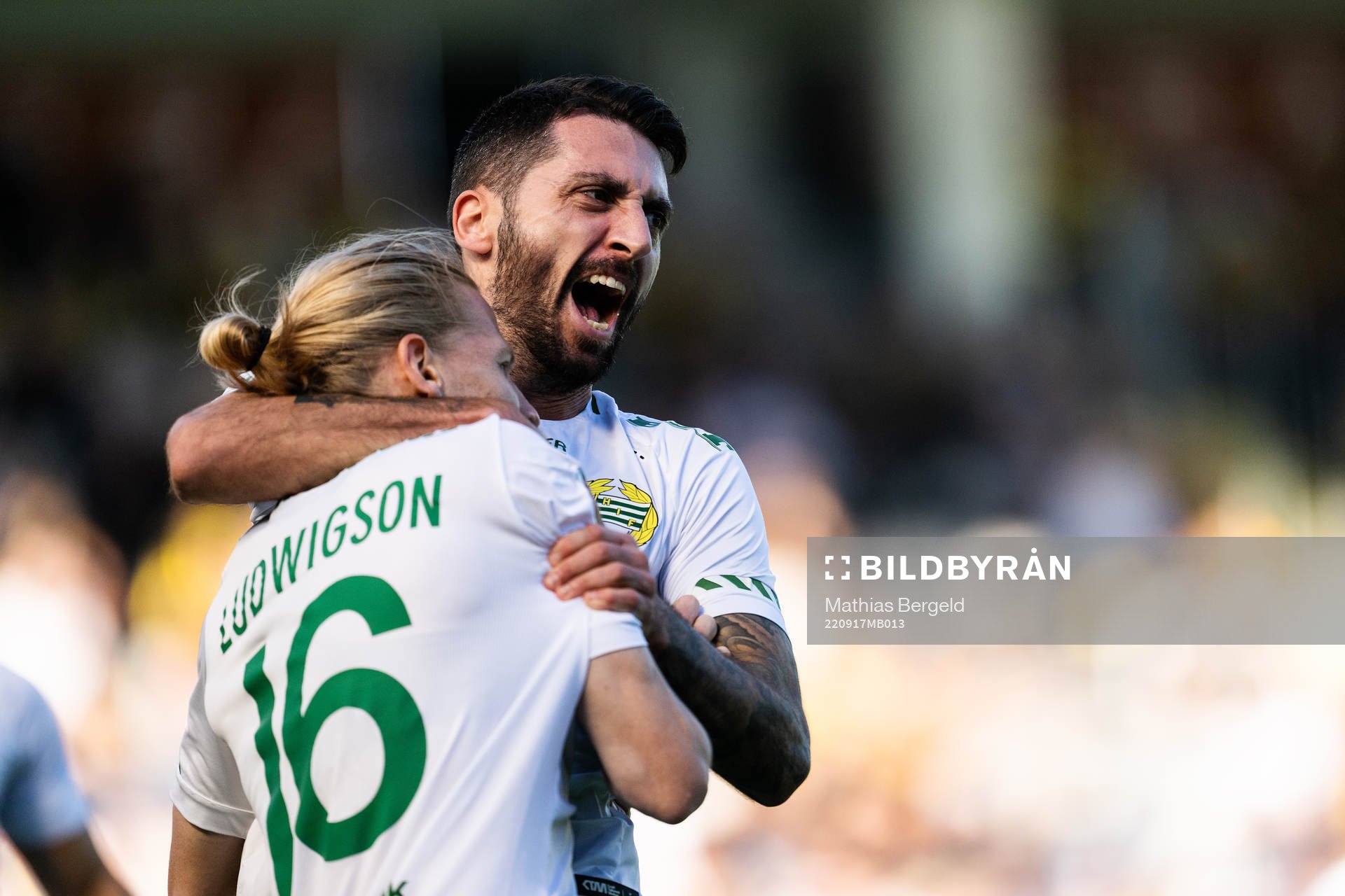 Hammarbys Gustav Ludwigson och Nahir Besara jublar