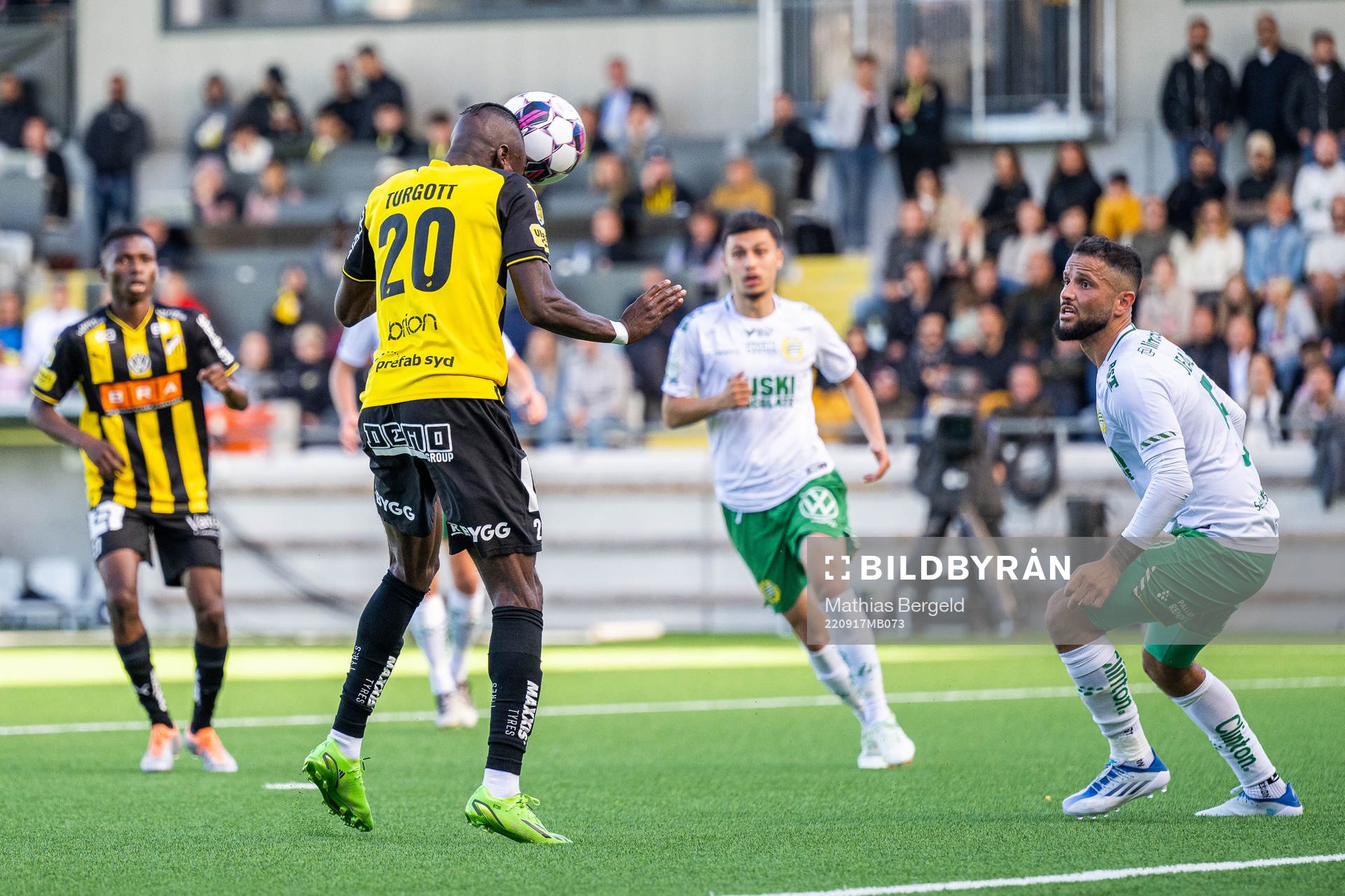 Häckens Blair Sebastian Turgott och Hammarbys Mohanad