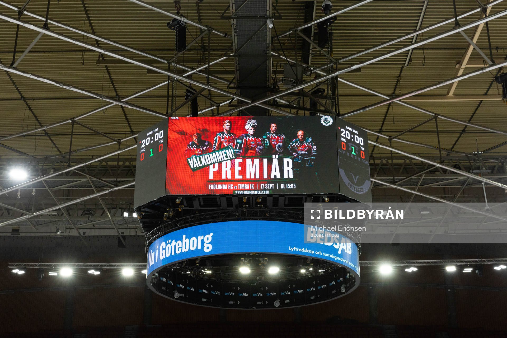 Jumbotronen i Scandinavium innan ishockeymatchen i SHL