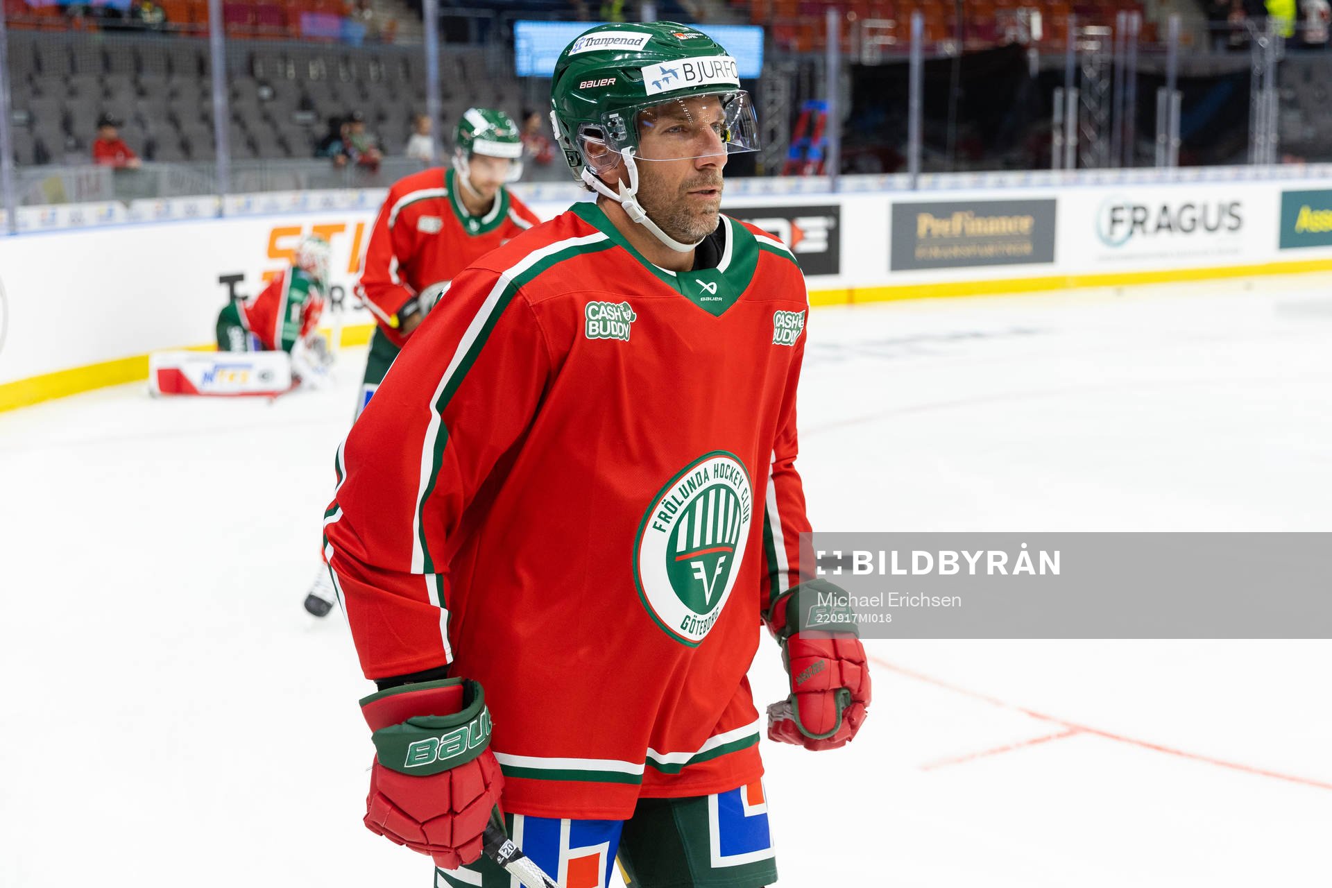 Frölundas Joel Lundqvist innan ishockeymatchen i SHL