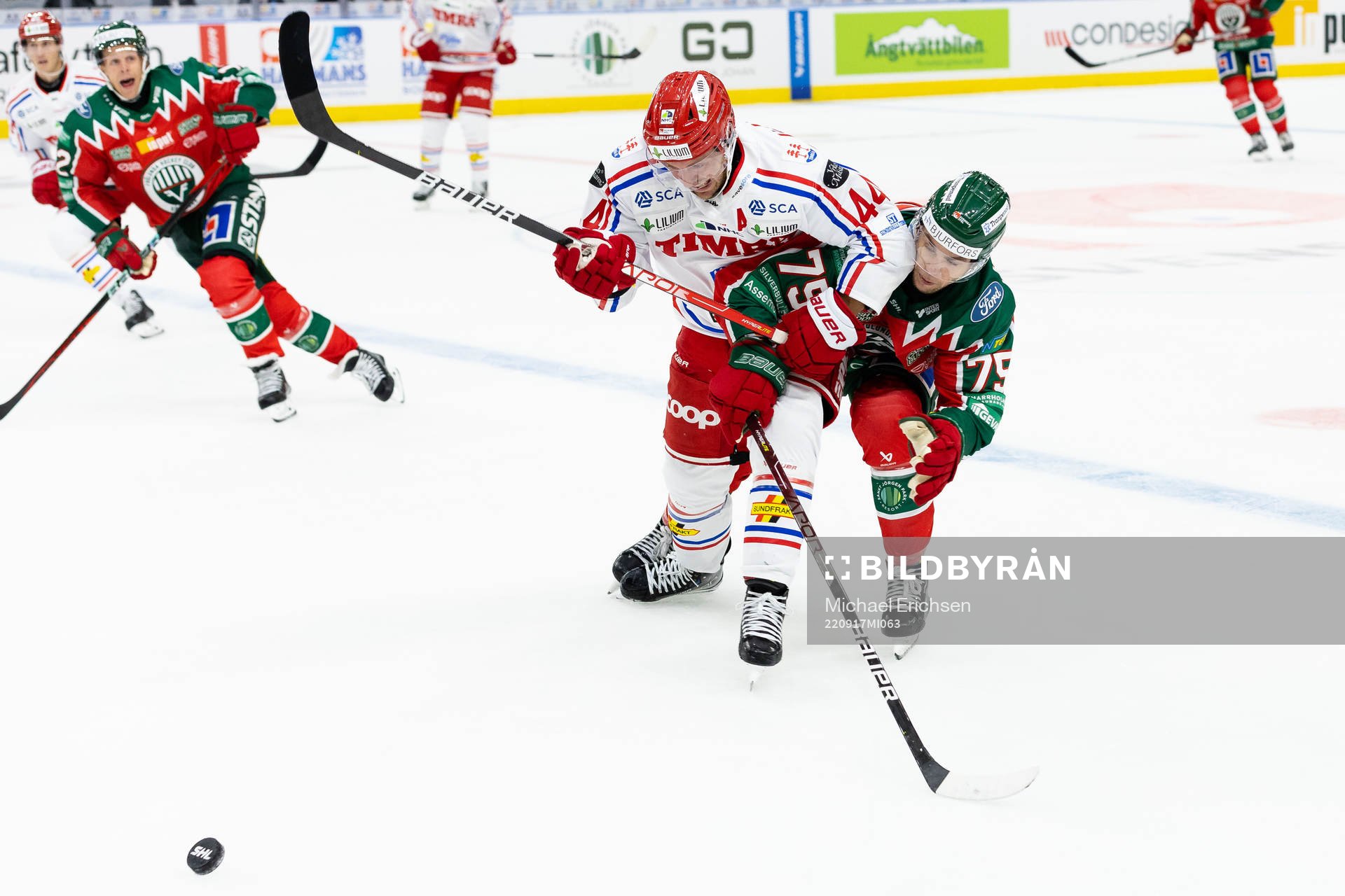 Timrås Jacob Blomqvist och Frölundas Radan Lenc