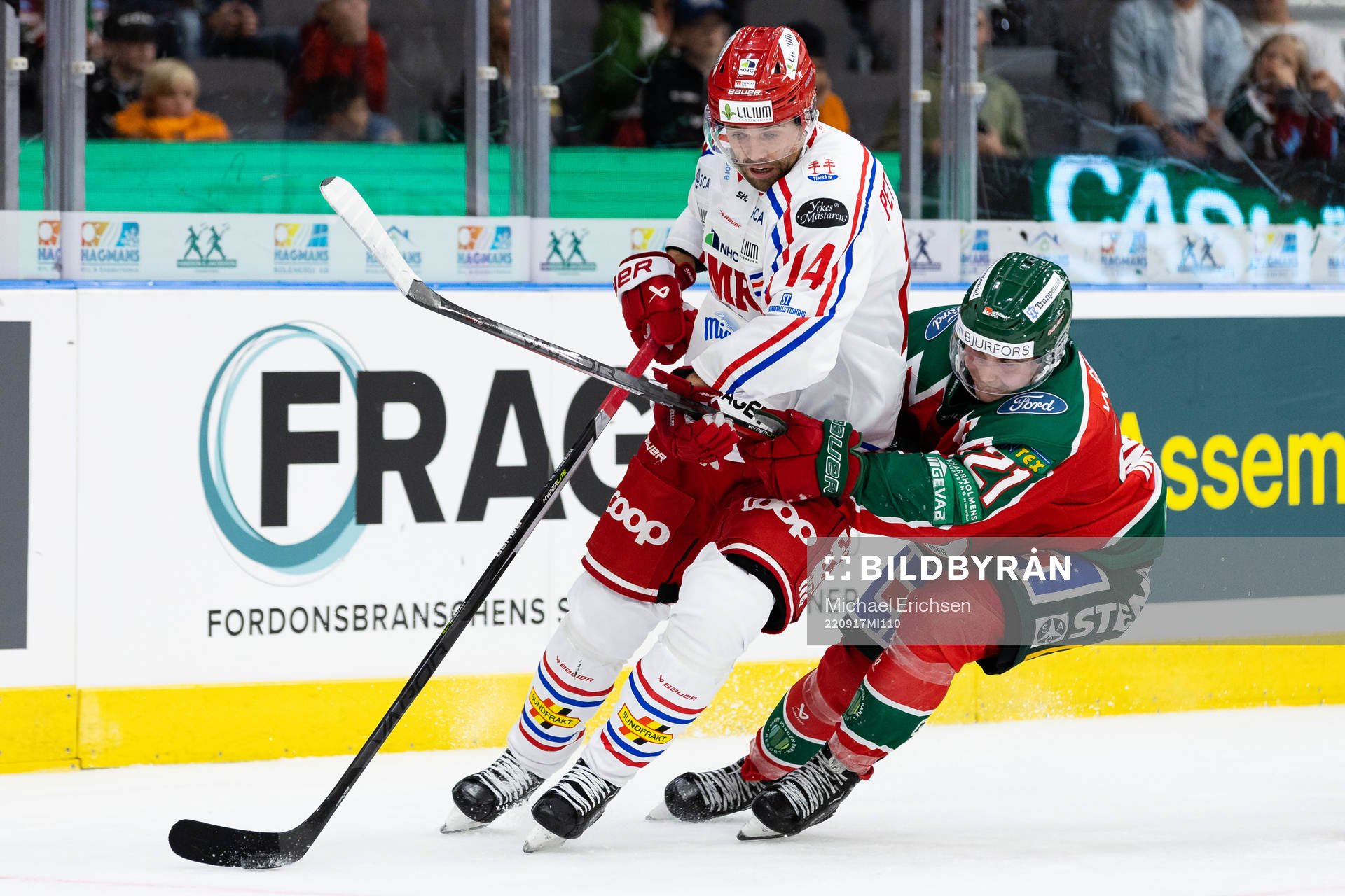 Timrås Emil Pettersson och Frölundas Jere Innala