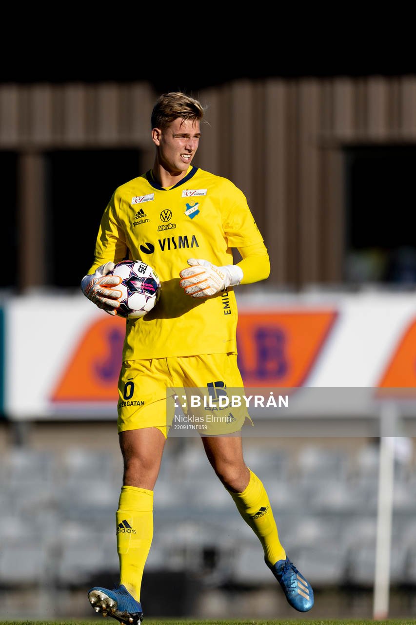Östers målvakt Mathias Nilsson